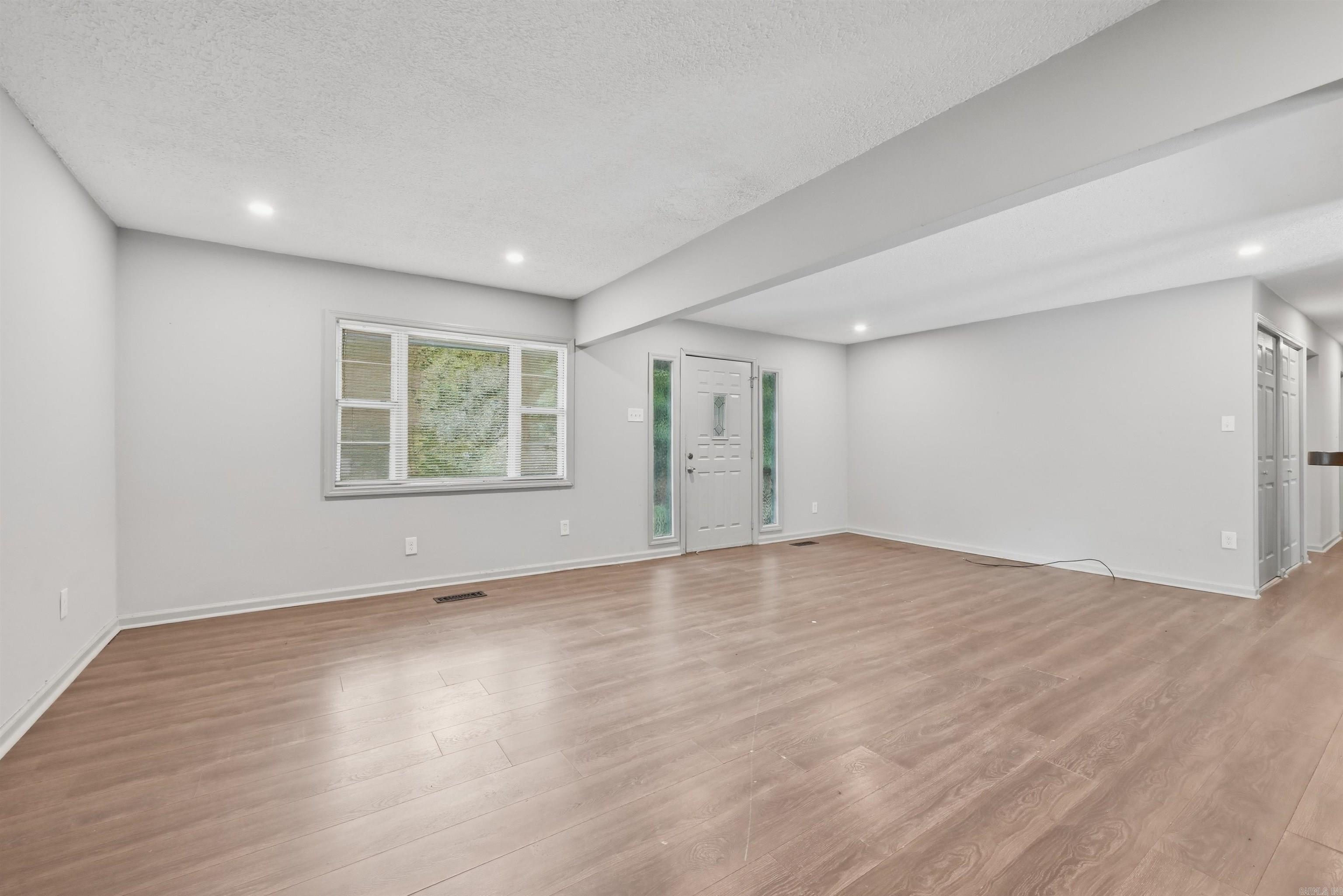 42 N Meadowcliff Drive Property Photo 9