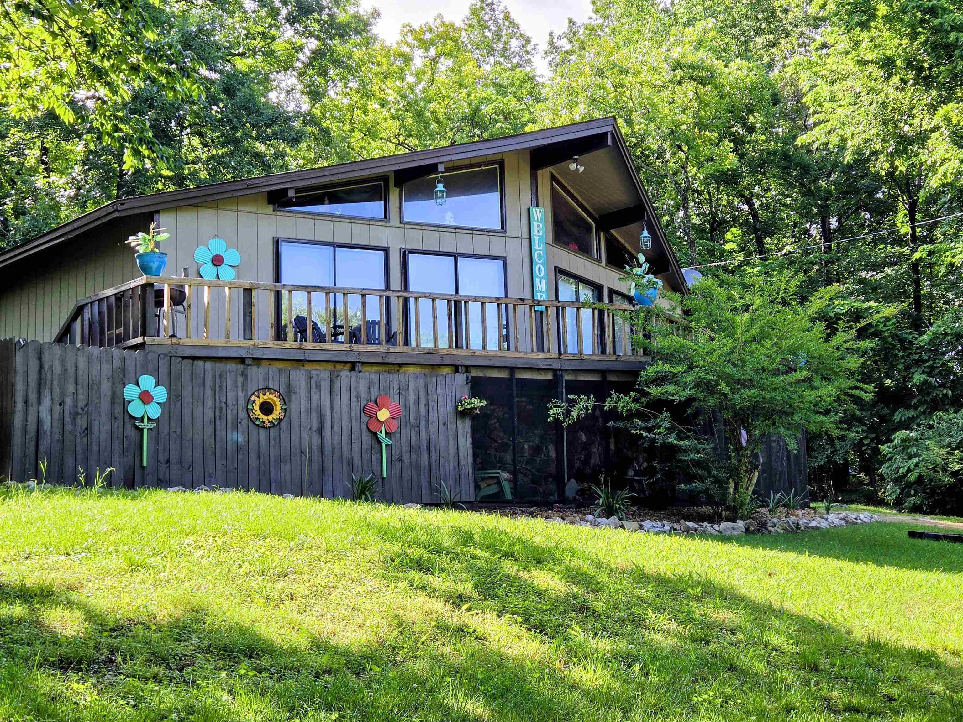 126 Saginaw Circle Property Photo 1
