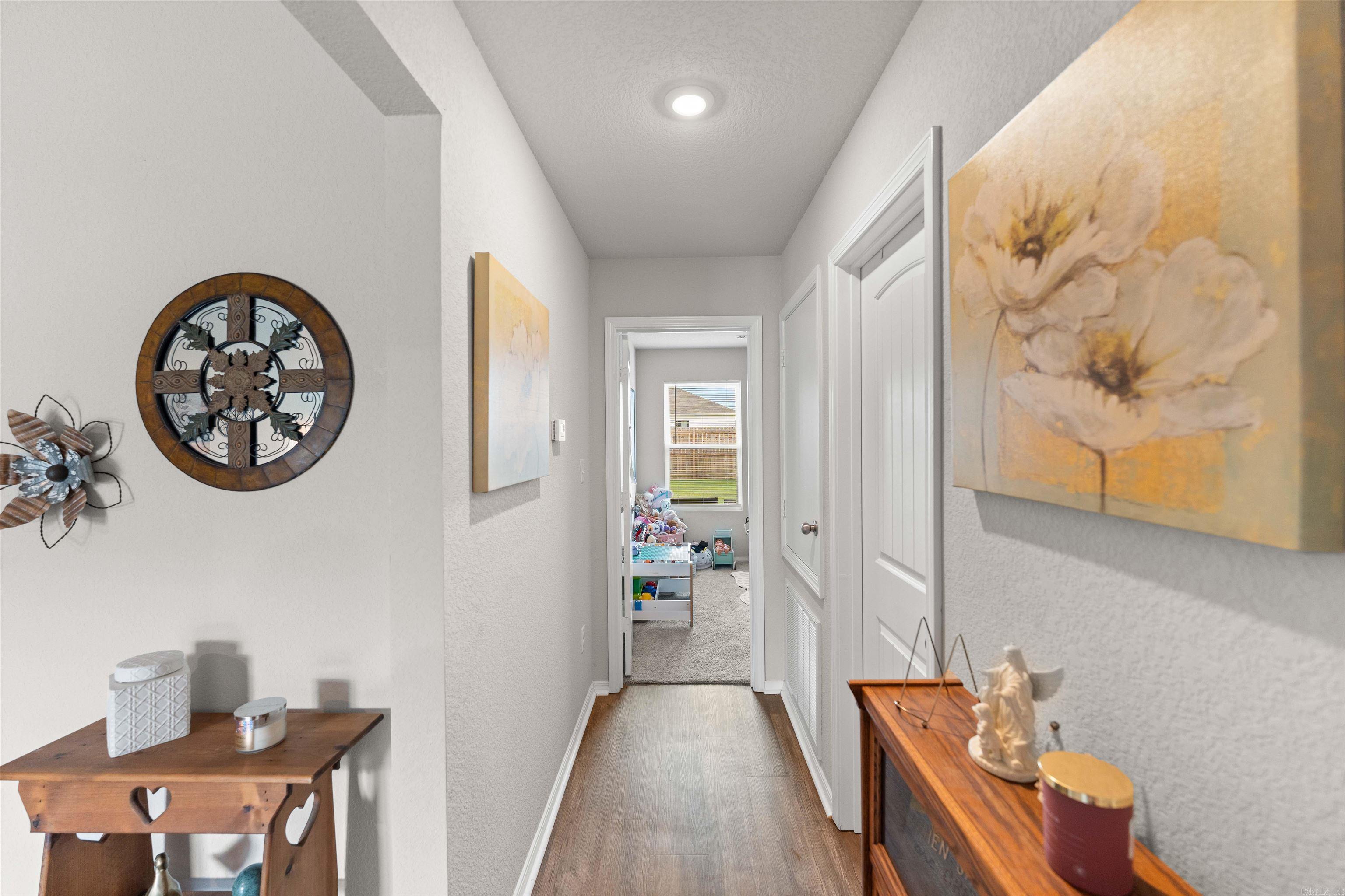 10 Farmhouse Circle Property Photo 3