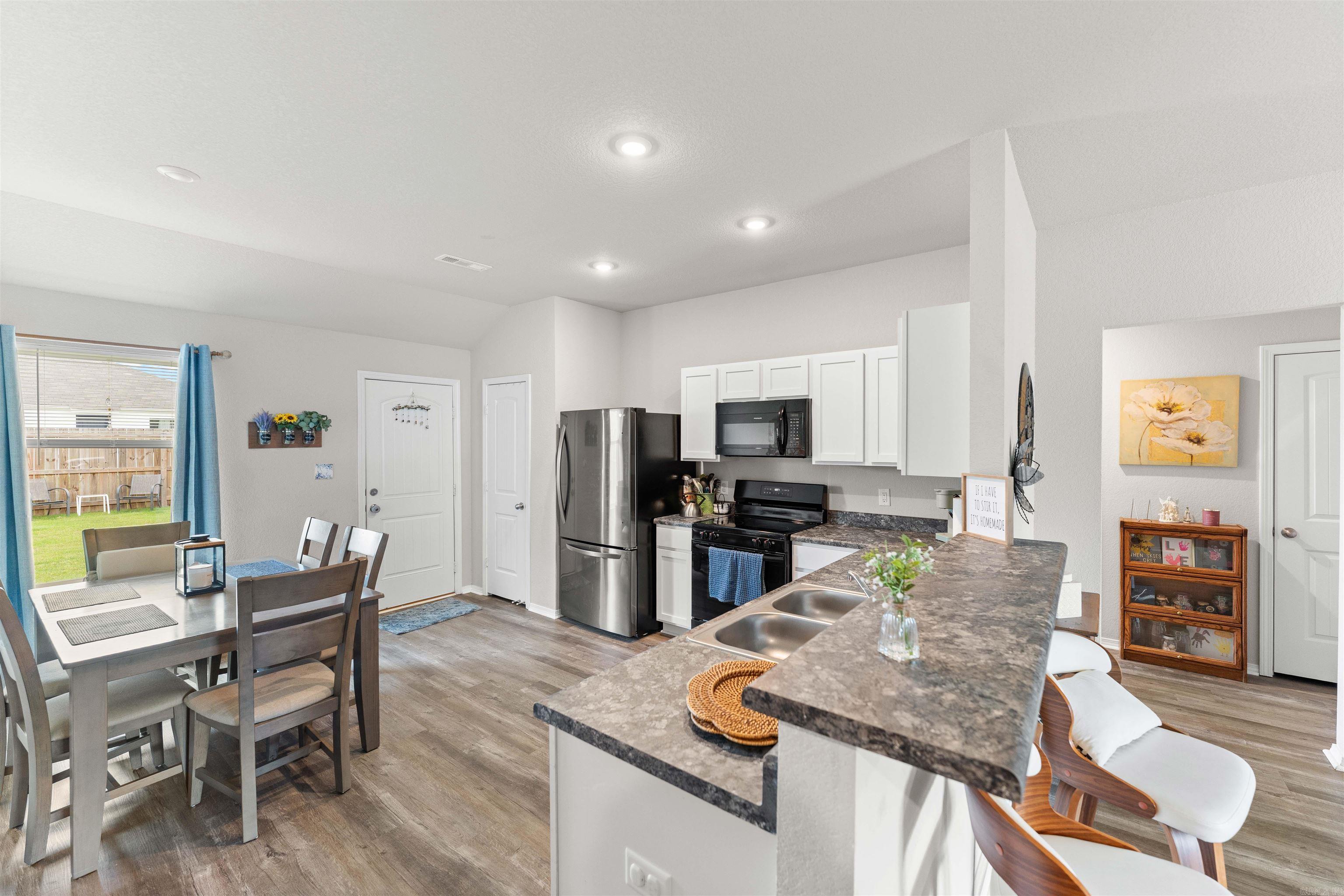 10 Farmhouse Circle Property Photo 10