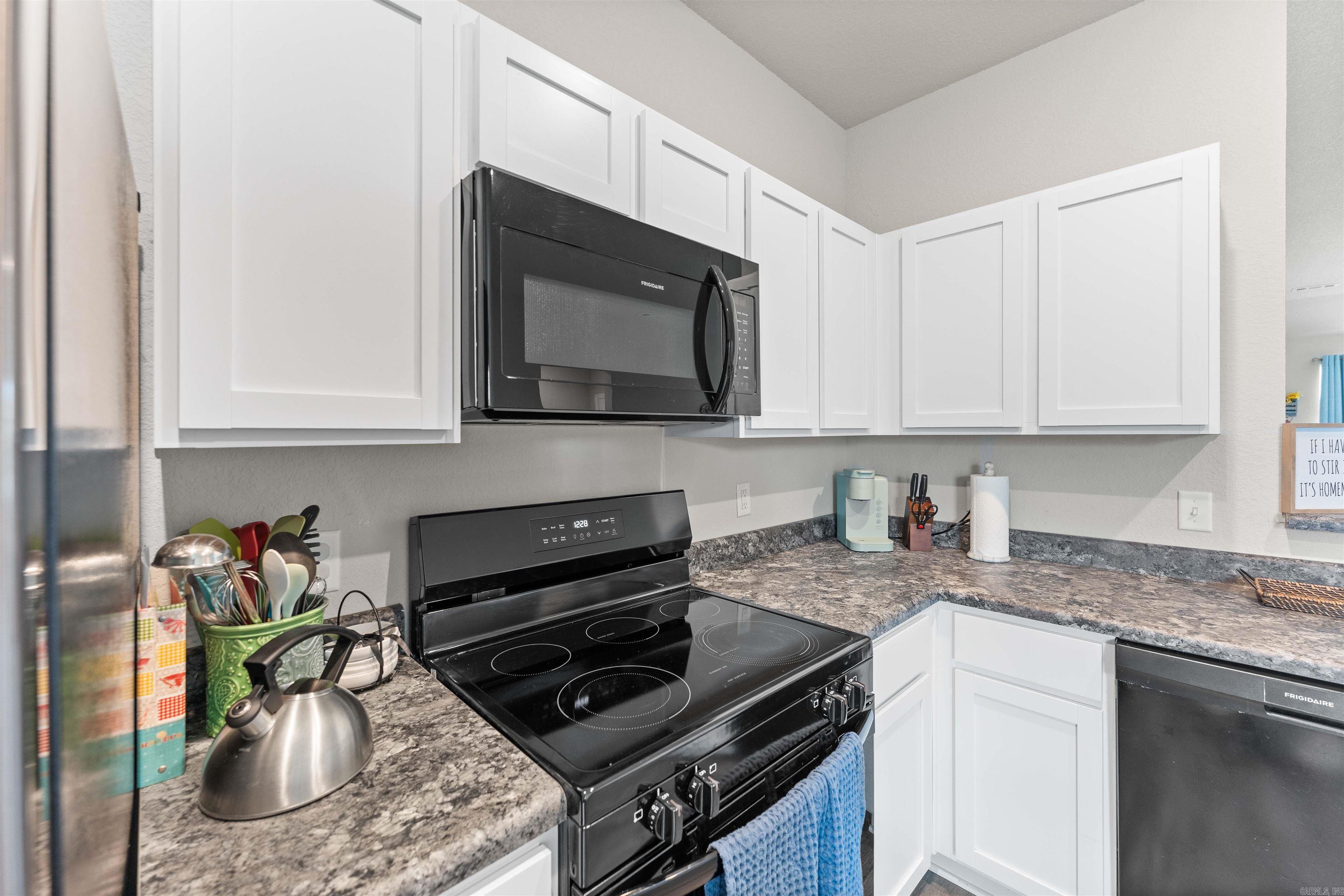 10 Farmhouse Circle Property Photo 12