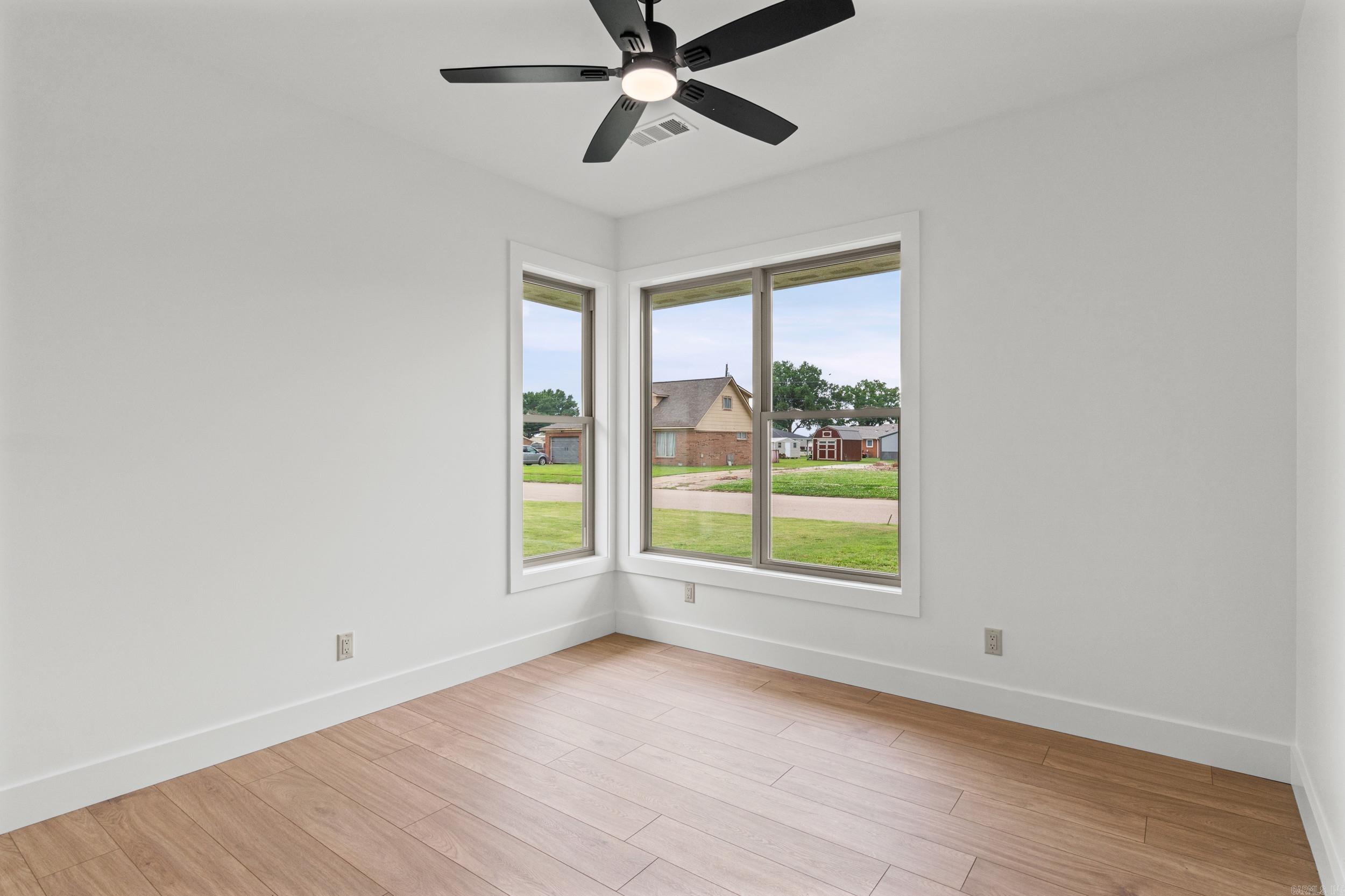 1023 E Languille Avenue Property Photo 19