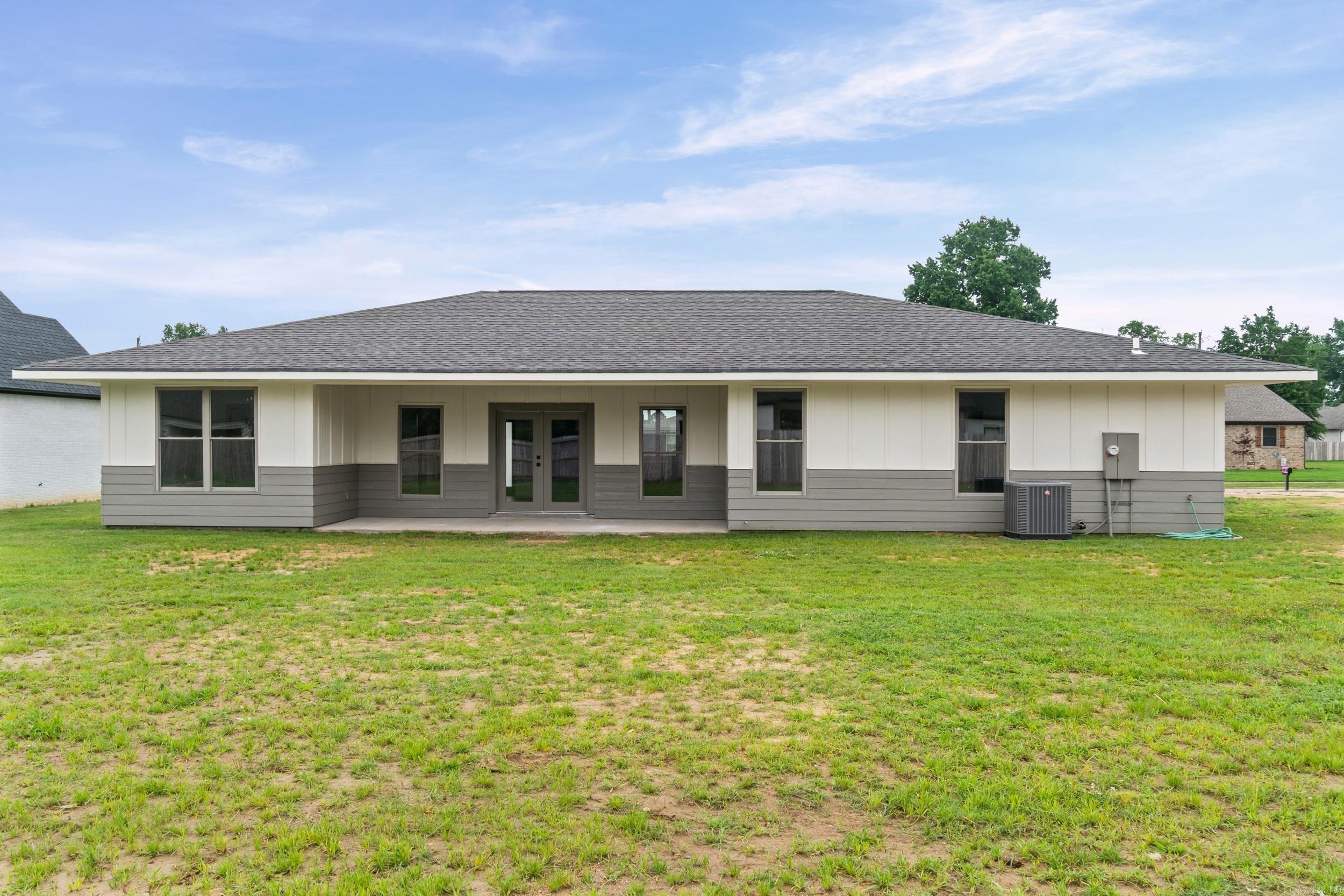 1023 E Languille Avenue Property Photo 25