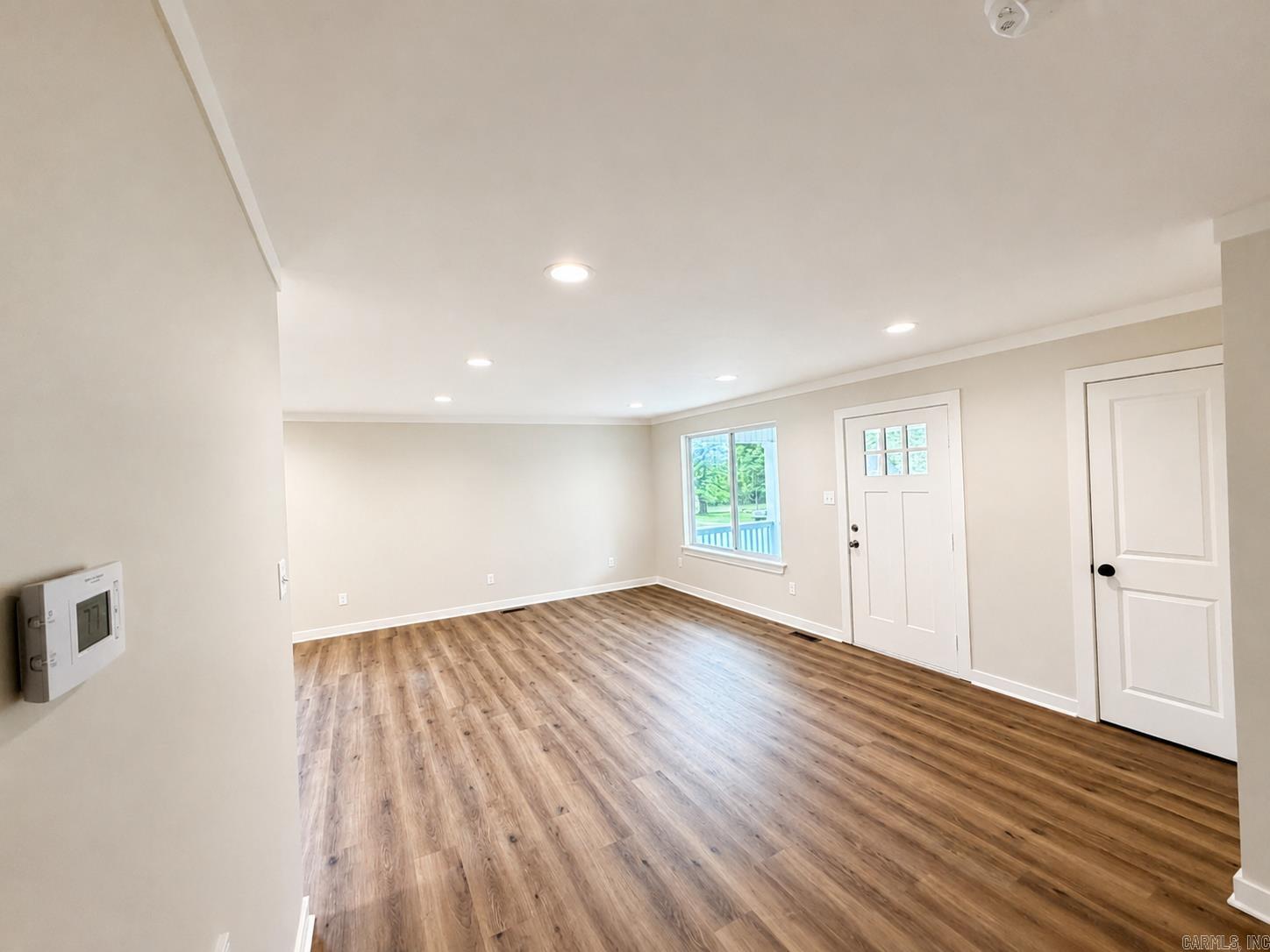 600 S Maple Street Property Photo 3