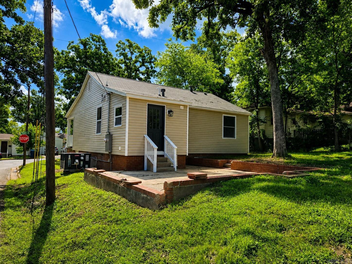600 S Maple Street Property Photo 17