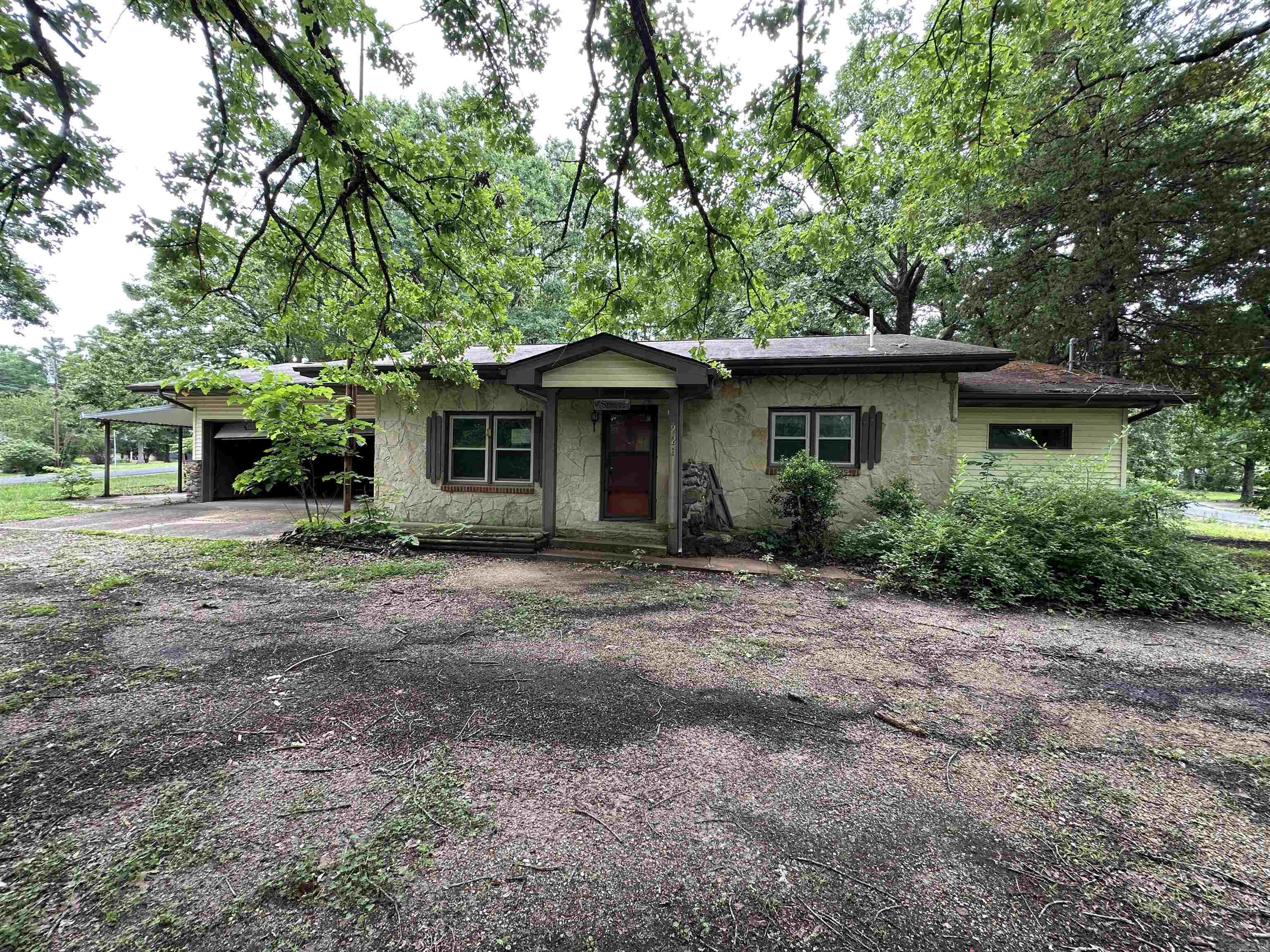 226 North Drive Property Photo 1