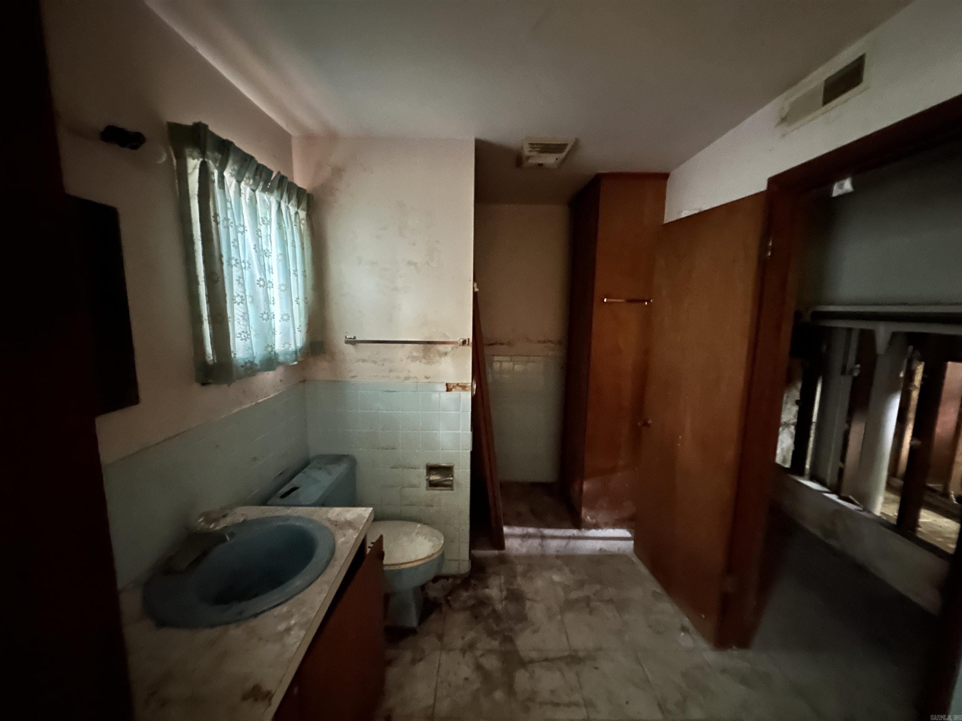 226 North Drive Property Photo 9