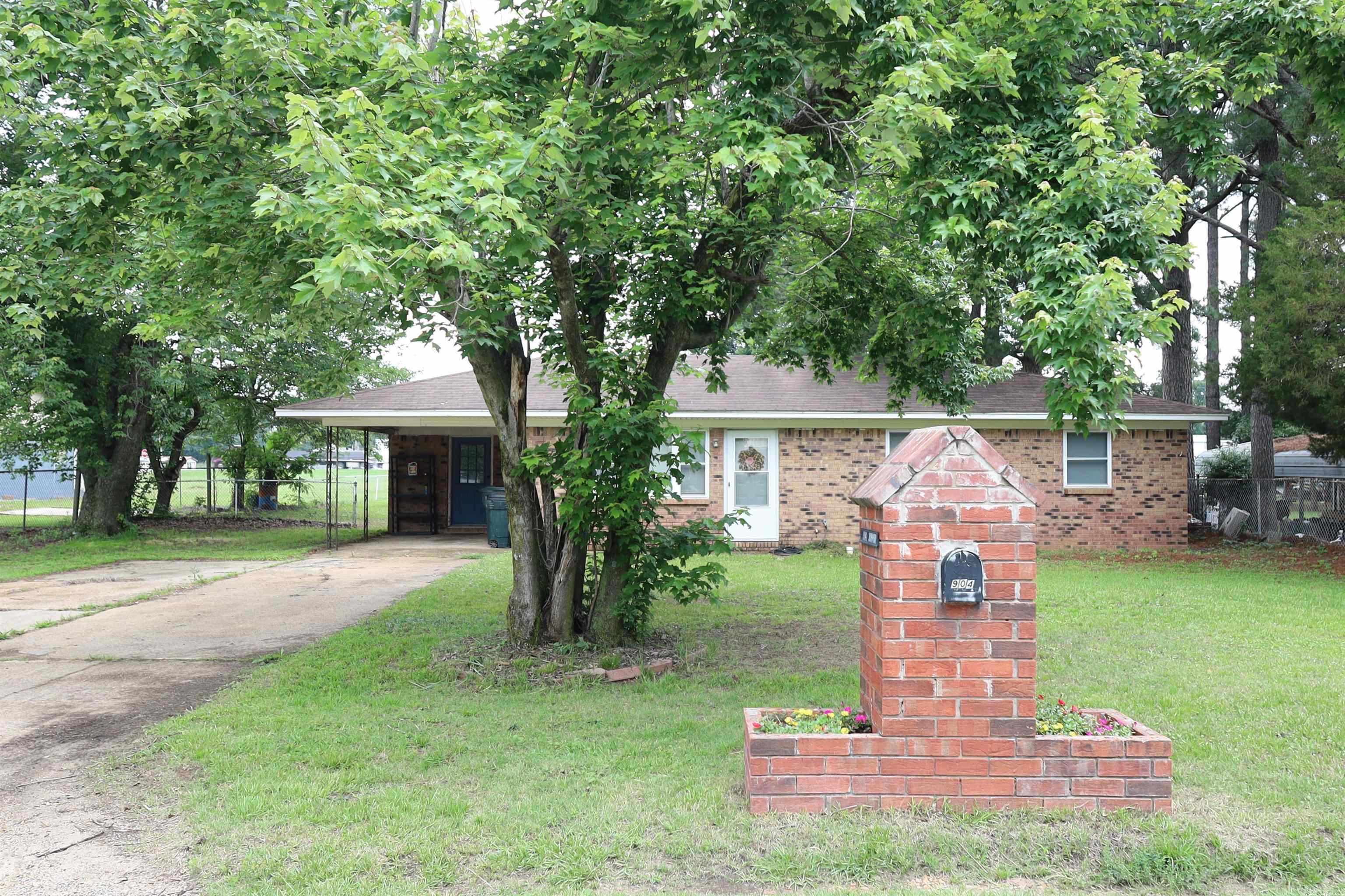 904 Johnson Property Photo 1