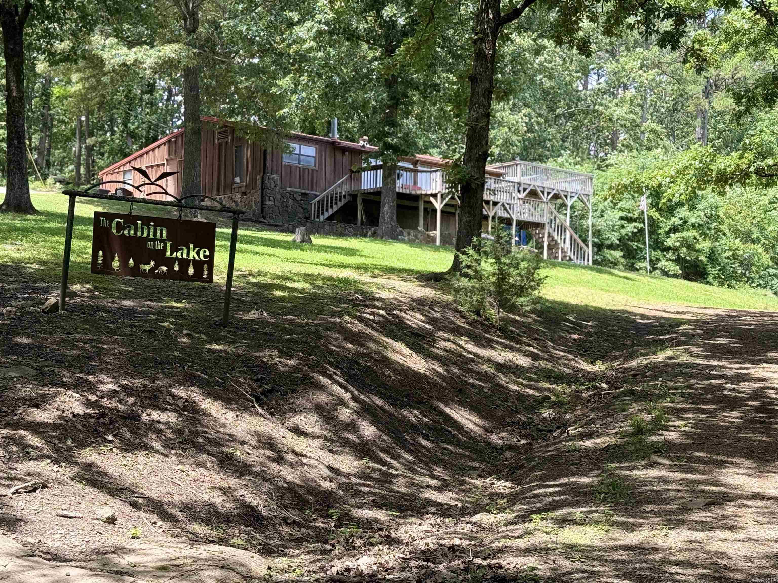 5 Deer Creek Property Photo 3