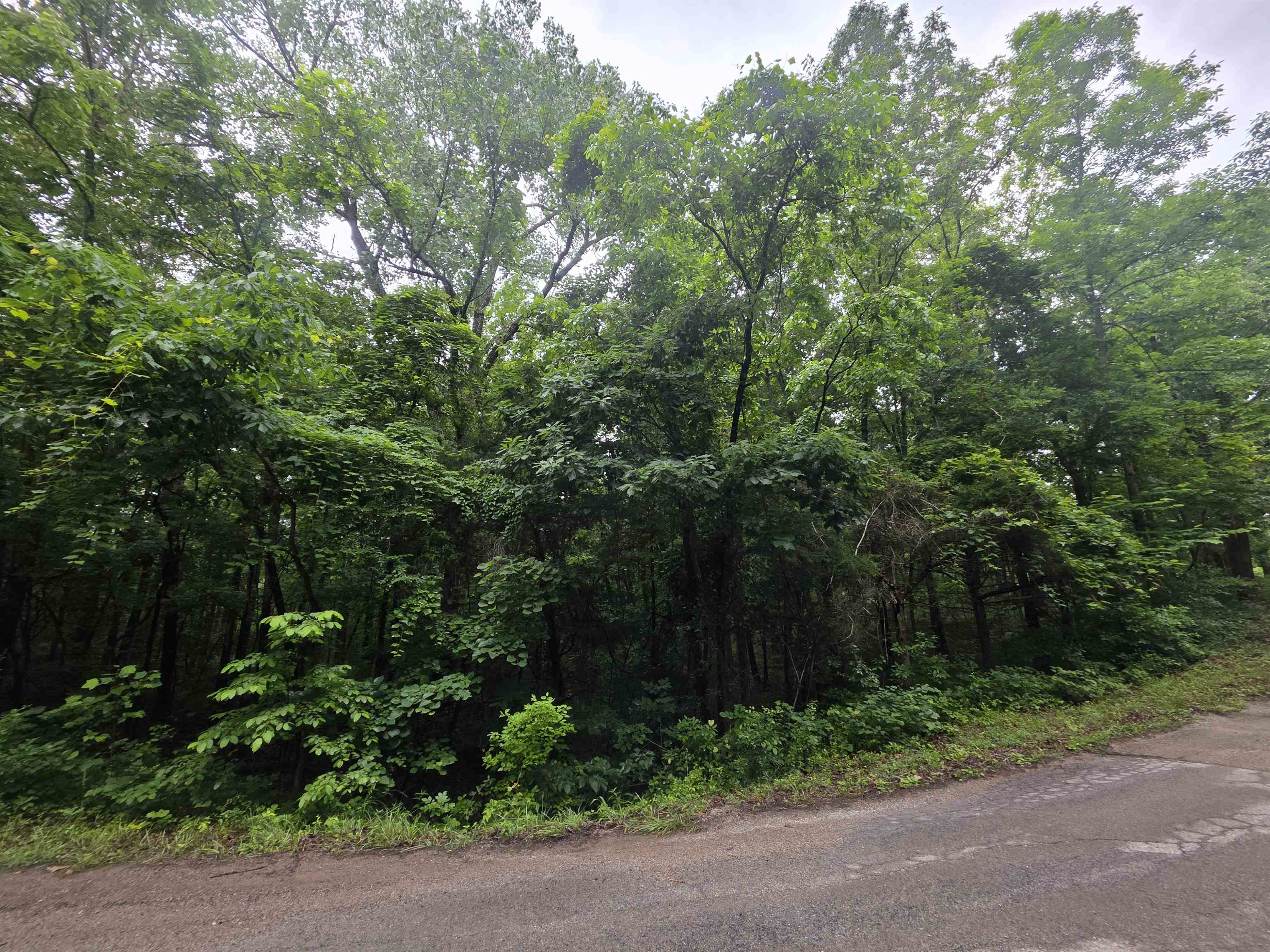 L-47, B-2 Saskatchewan Drive Property Photo 9