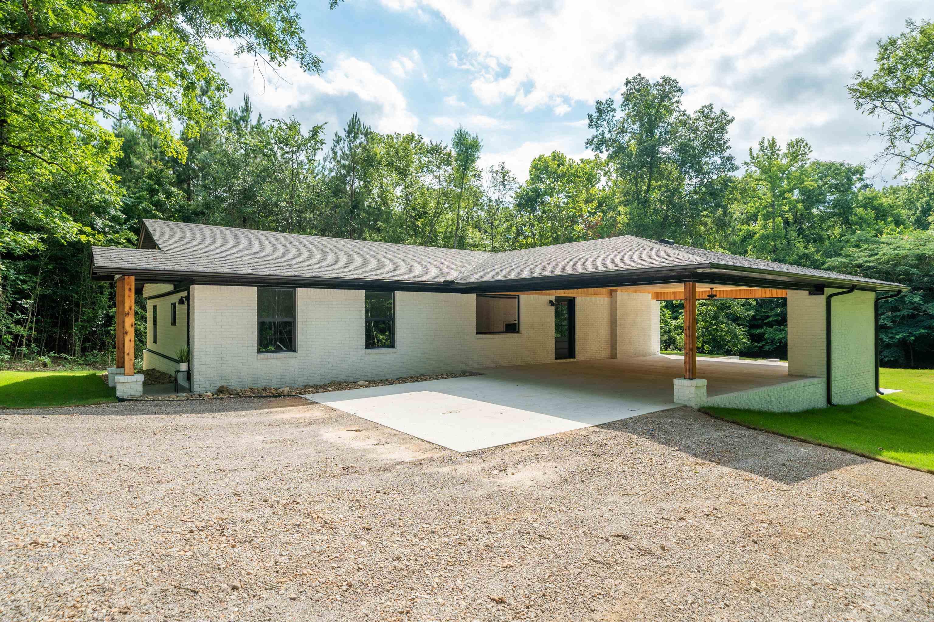 130 Jay Loop Property Photo 8