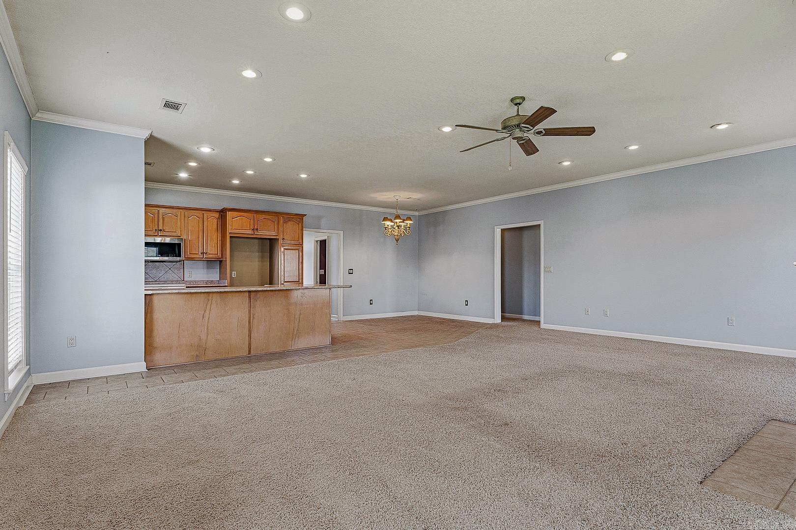 3401 Western Gales Drive Property Photo 4