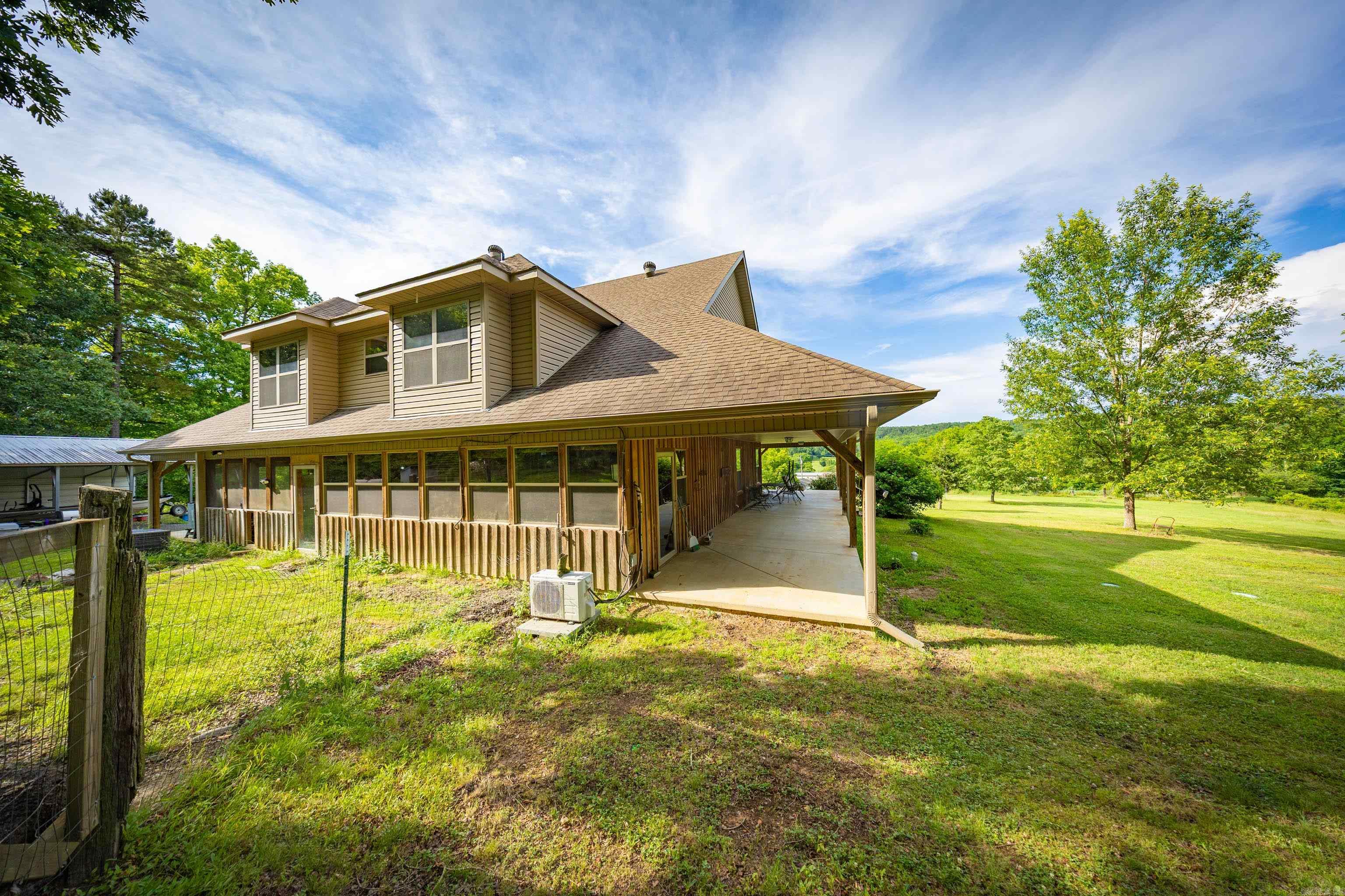 17607 Burlingame Road Property Photo 4