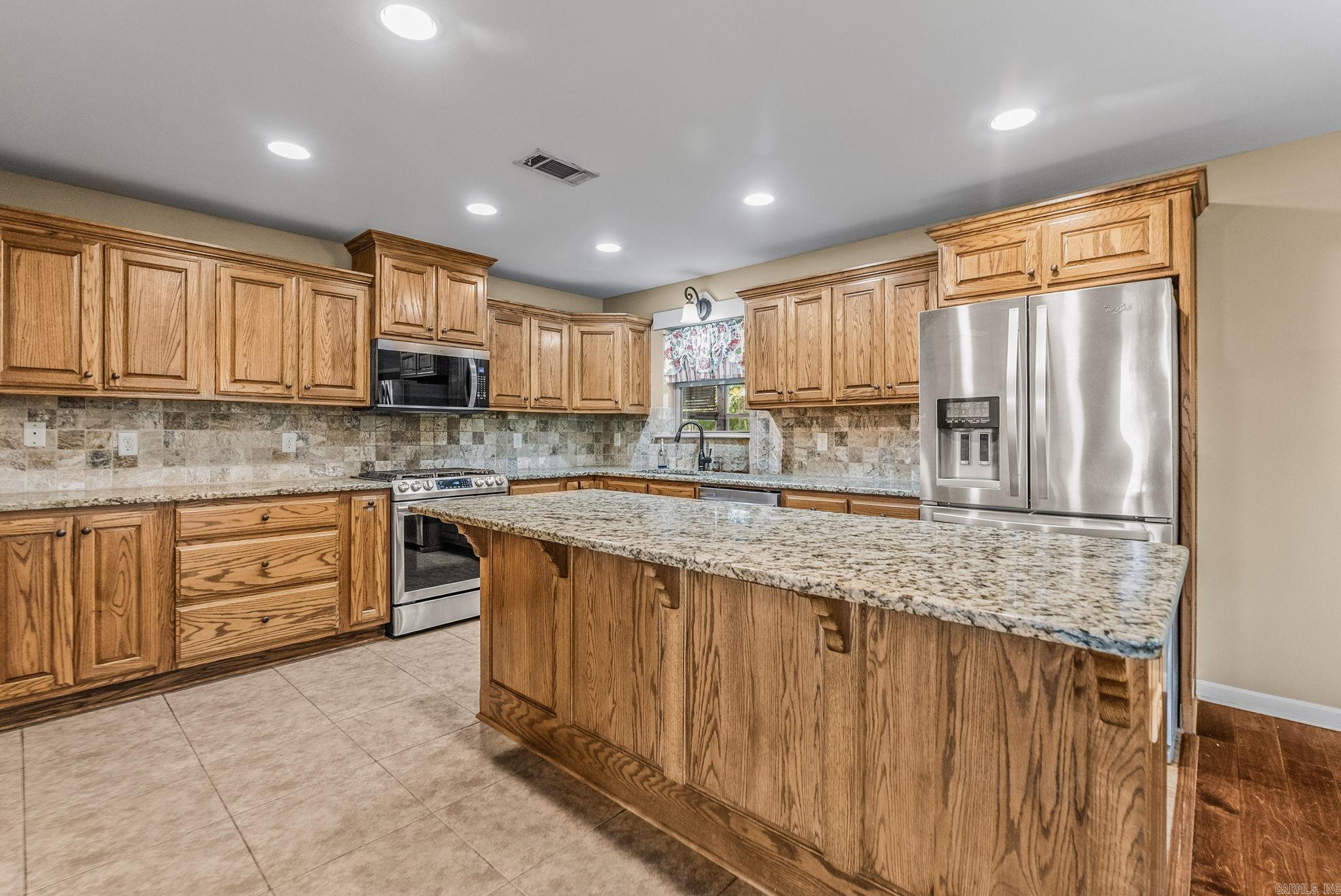 17607 Burlingame Road Property Photo 6