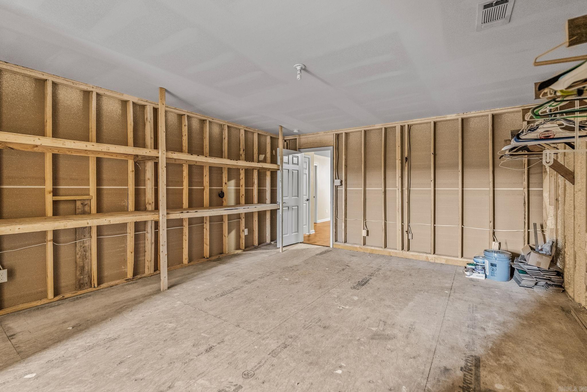 17607 Burlingame Road Property Photo 24
