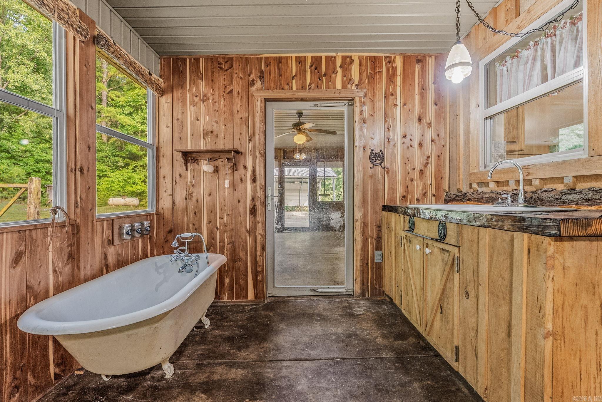 17607 Burlingame Road Property Photo 29