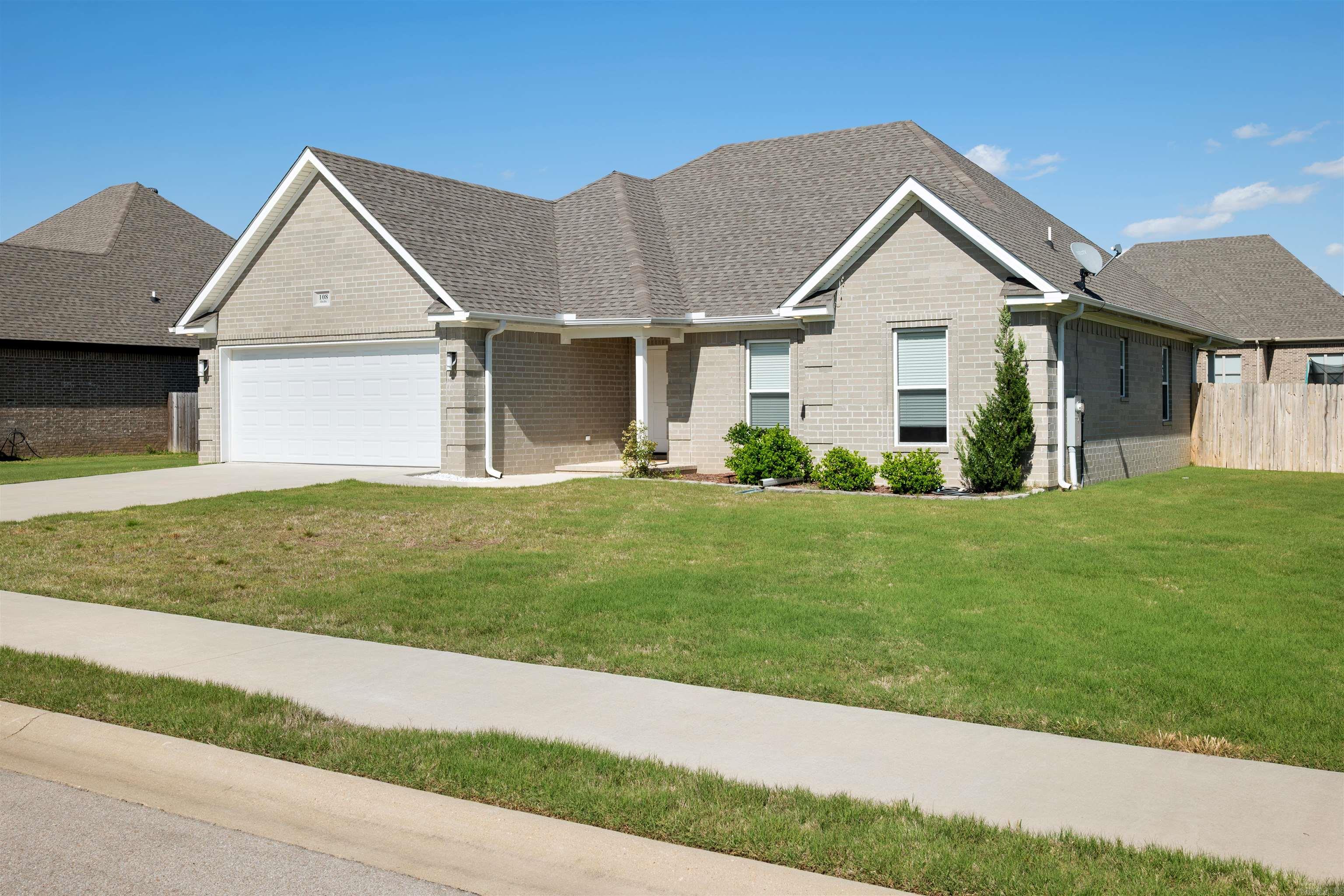 108 Delle Ln Property Photo 1