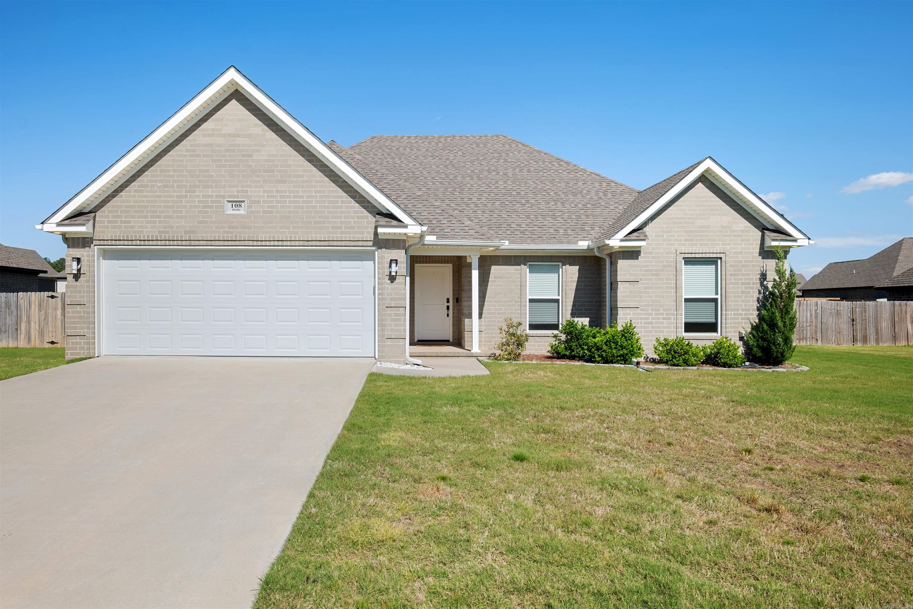 108 Delle Ln Property Photo 2