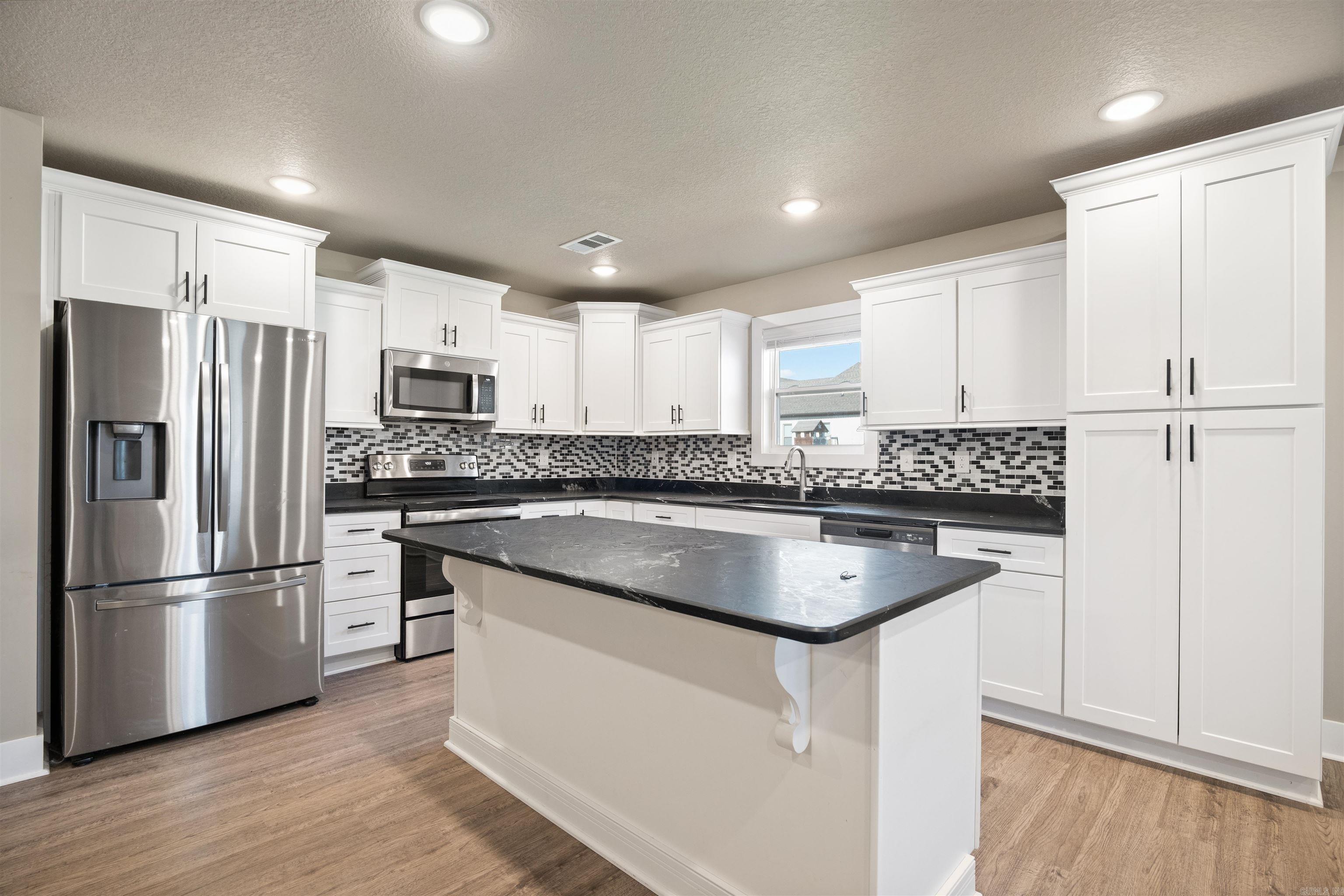 108 Delle Ln Property Photo 12