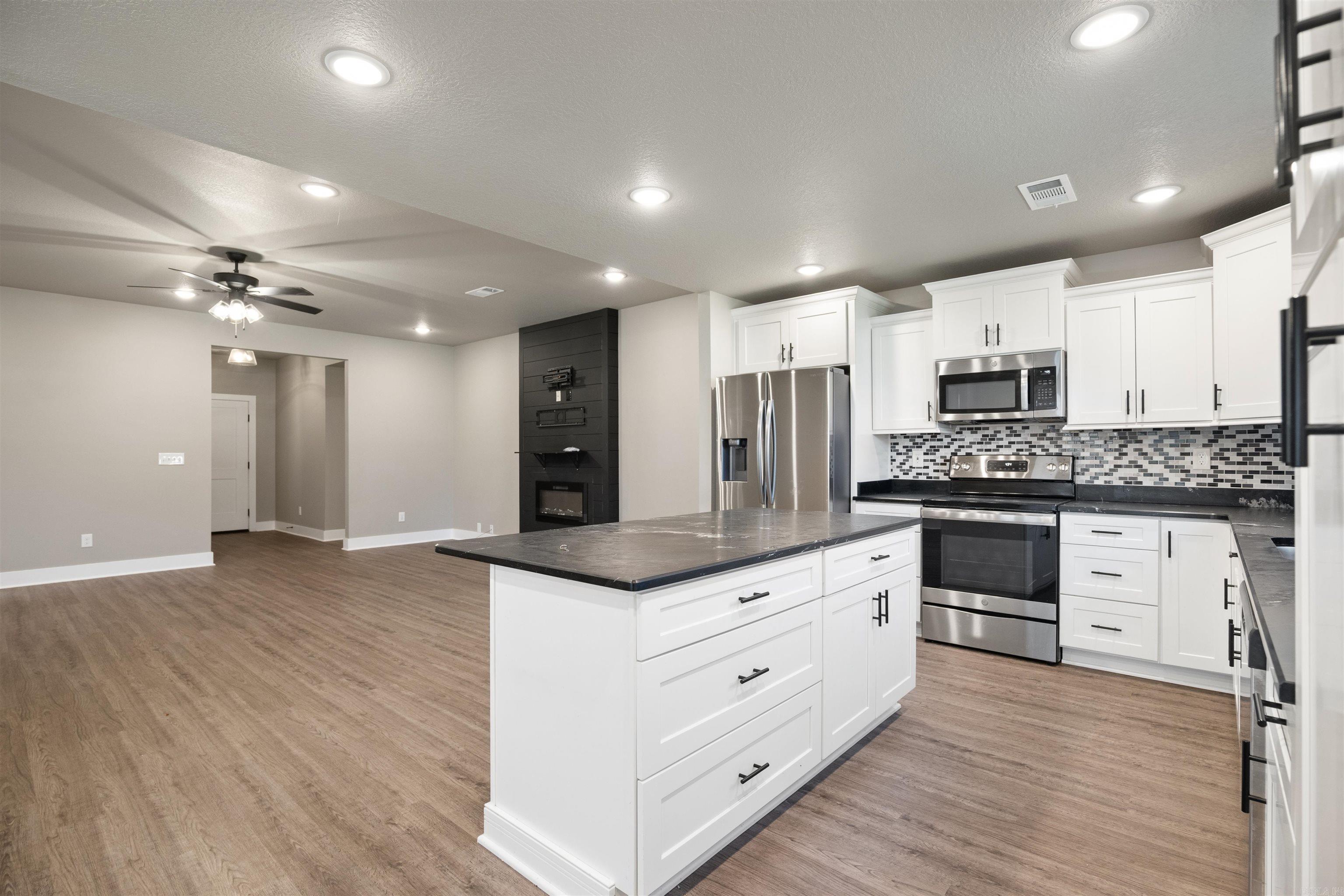 108 Delle Ln Property Photo 14