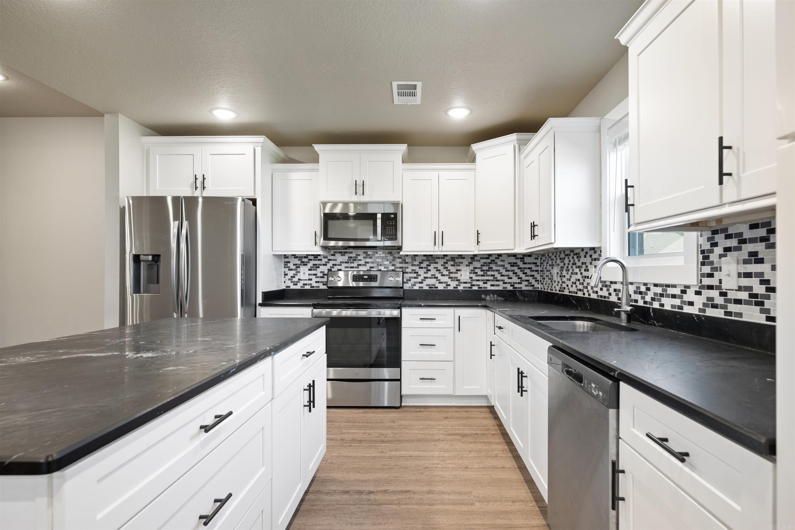 108 Delle Ln Property Photo 15