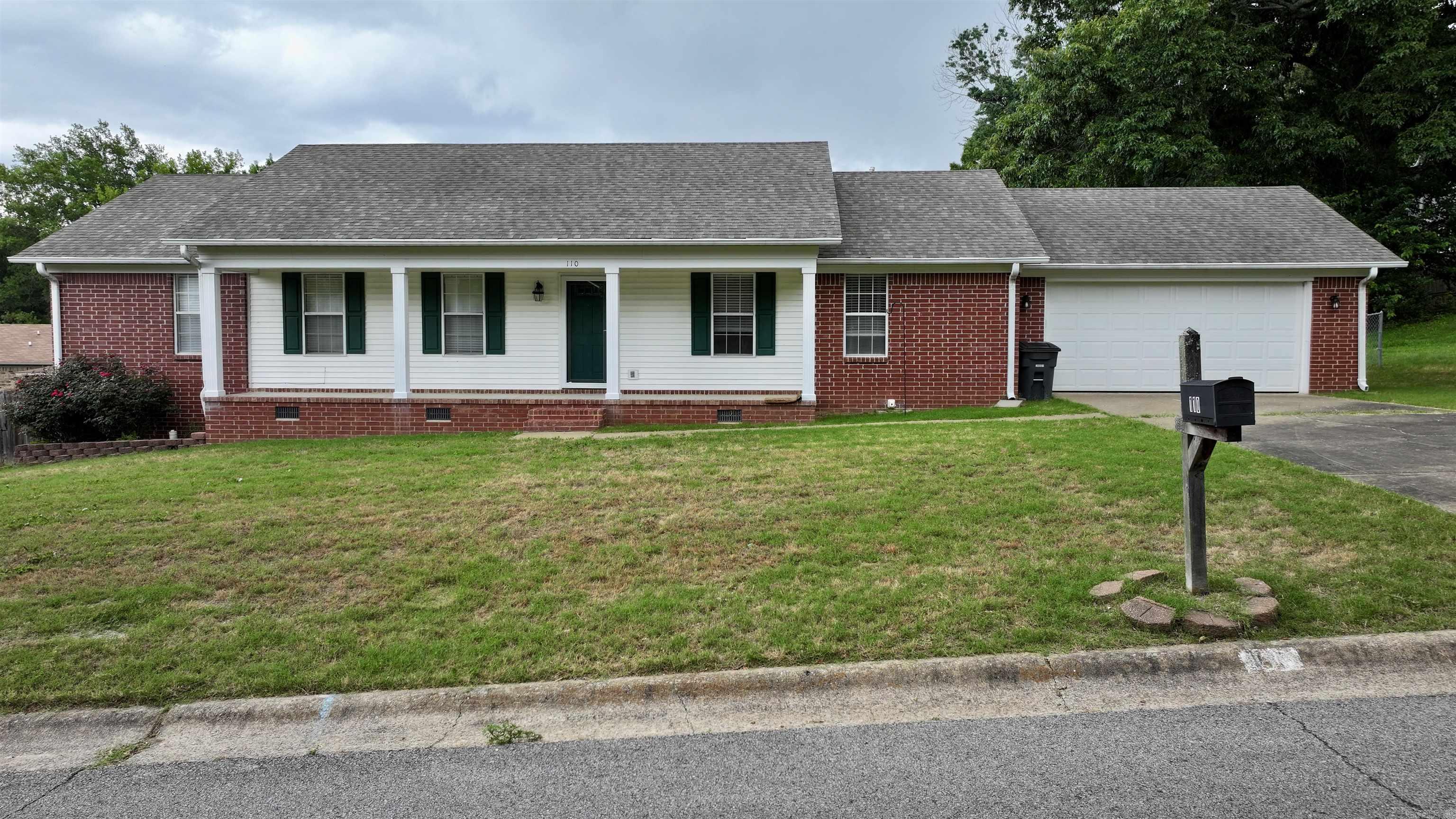110 Chippewa Property Photo 1