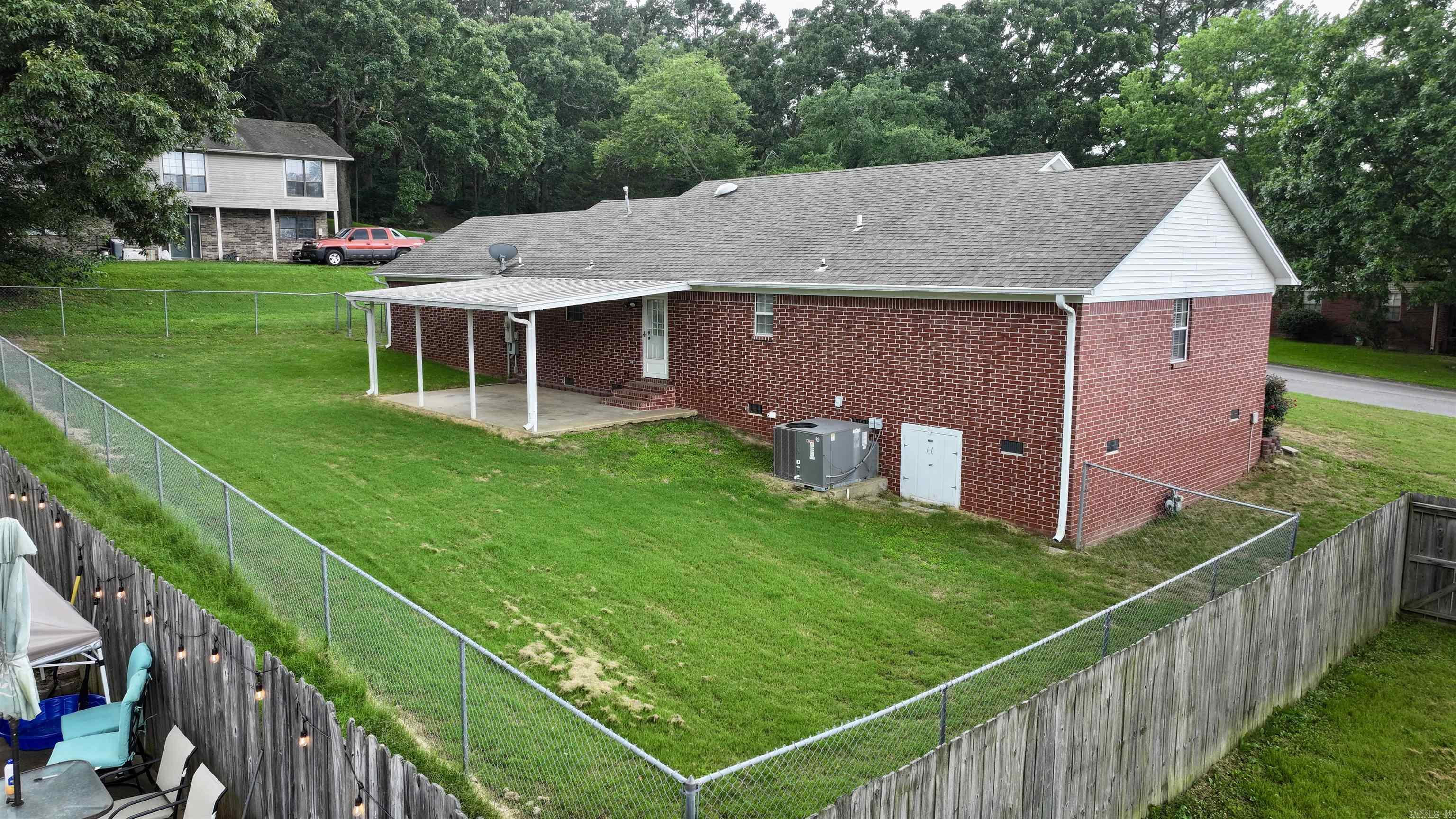 110 Chippewa Property Photo 2