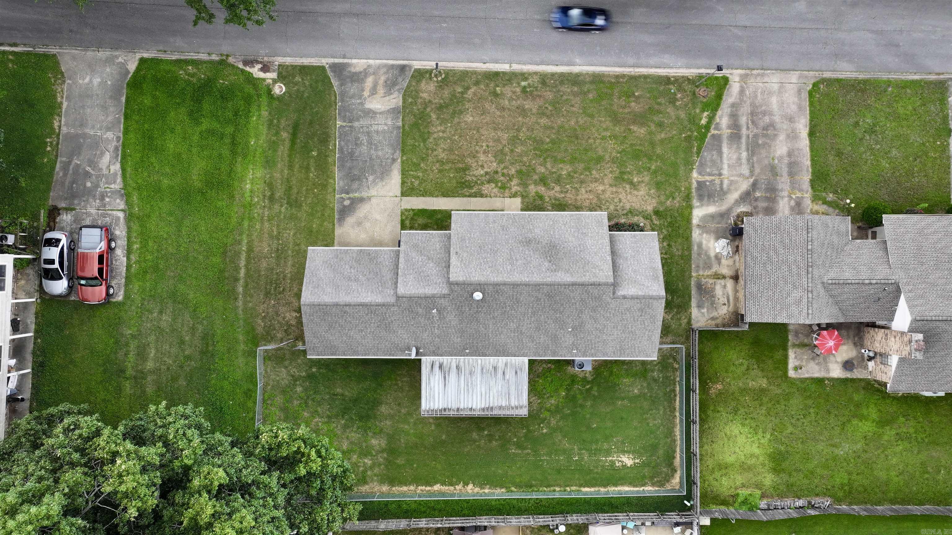 110 Chippewa Property Photo 4