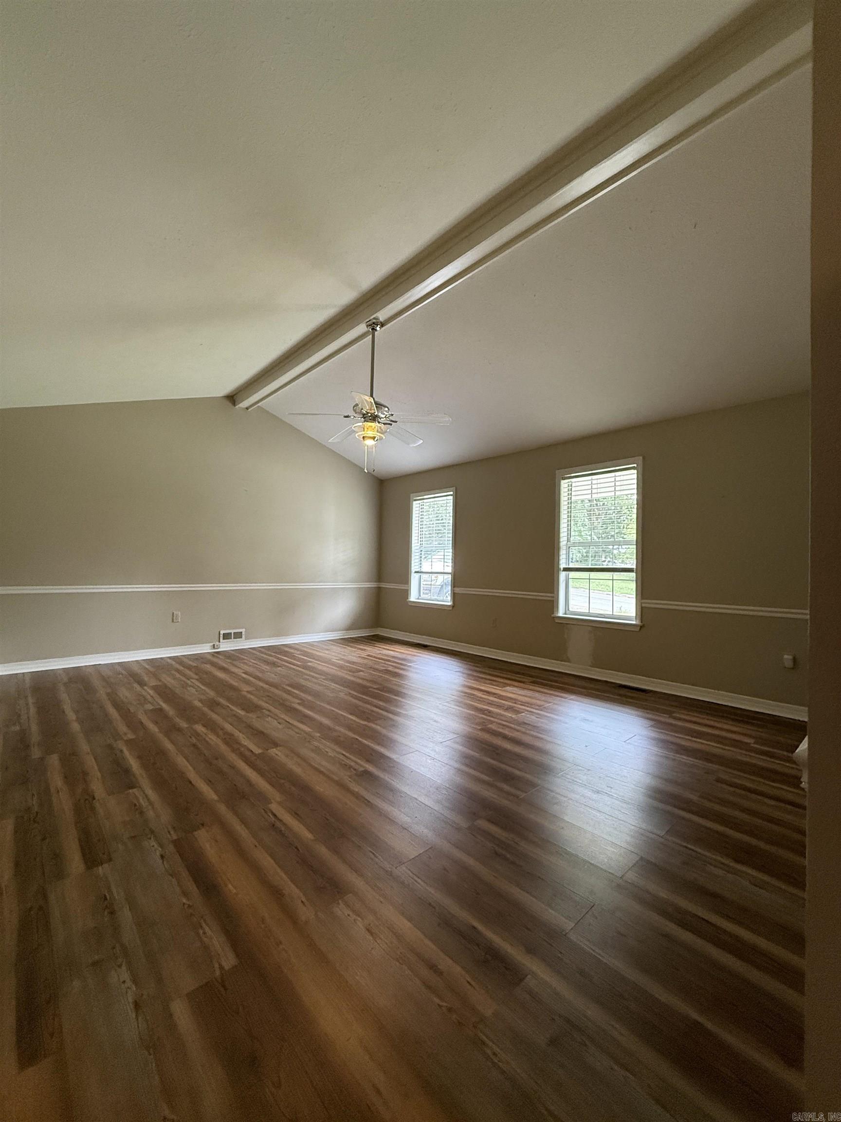 110 Chippewa Property Photo 6