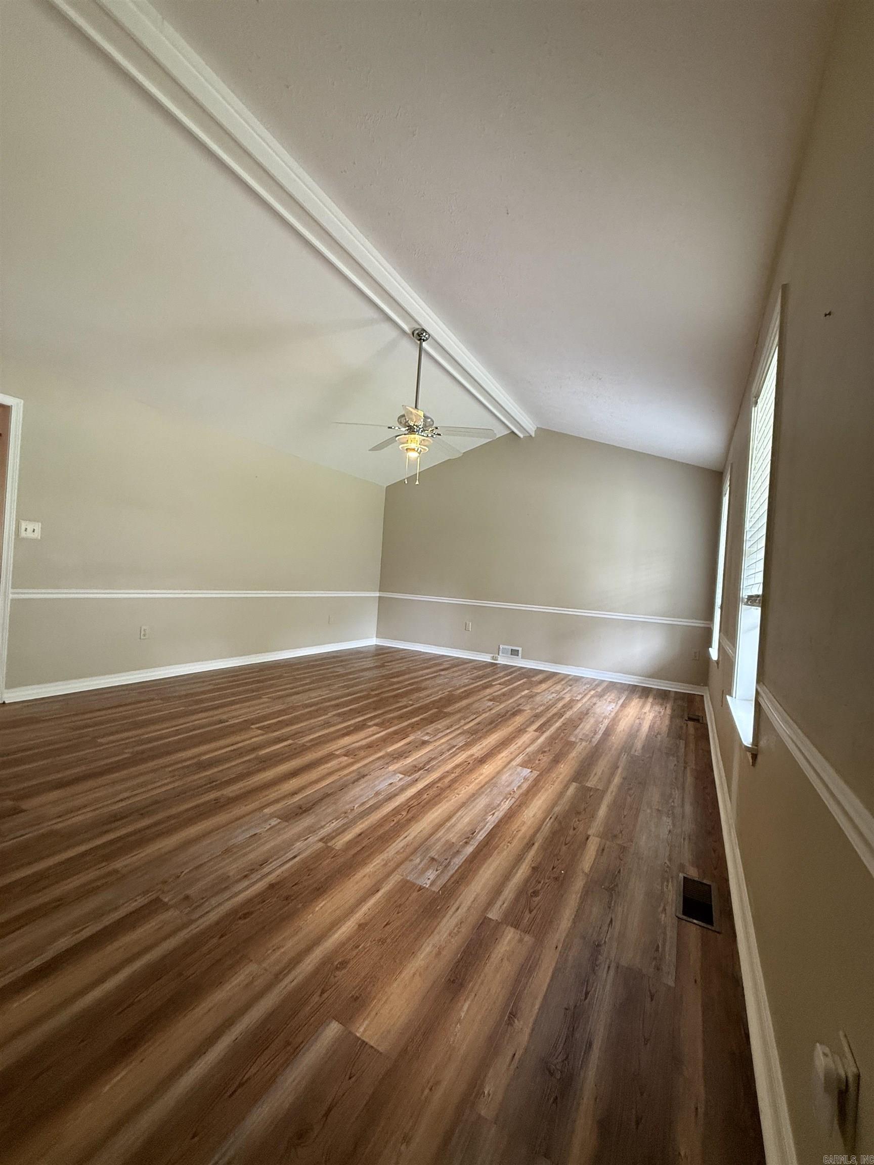 110 Chippewa Property Photo 8