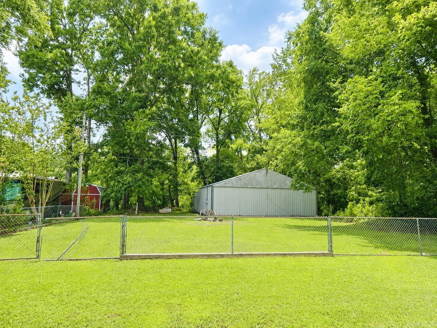 910 Cooterneck Road Property Photo 1