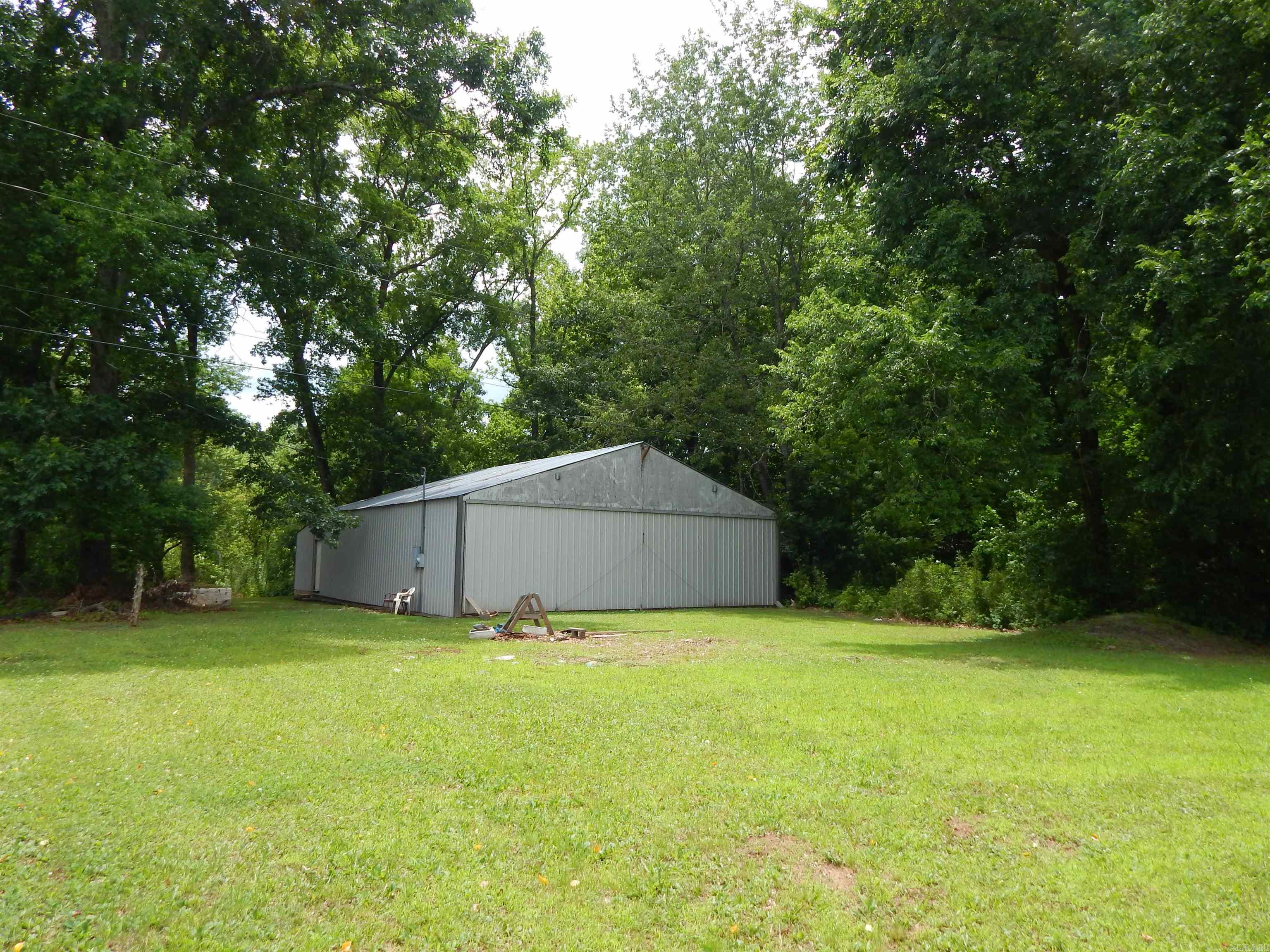 910 Cooterneck Road Property Photo 2