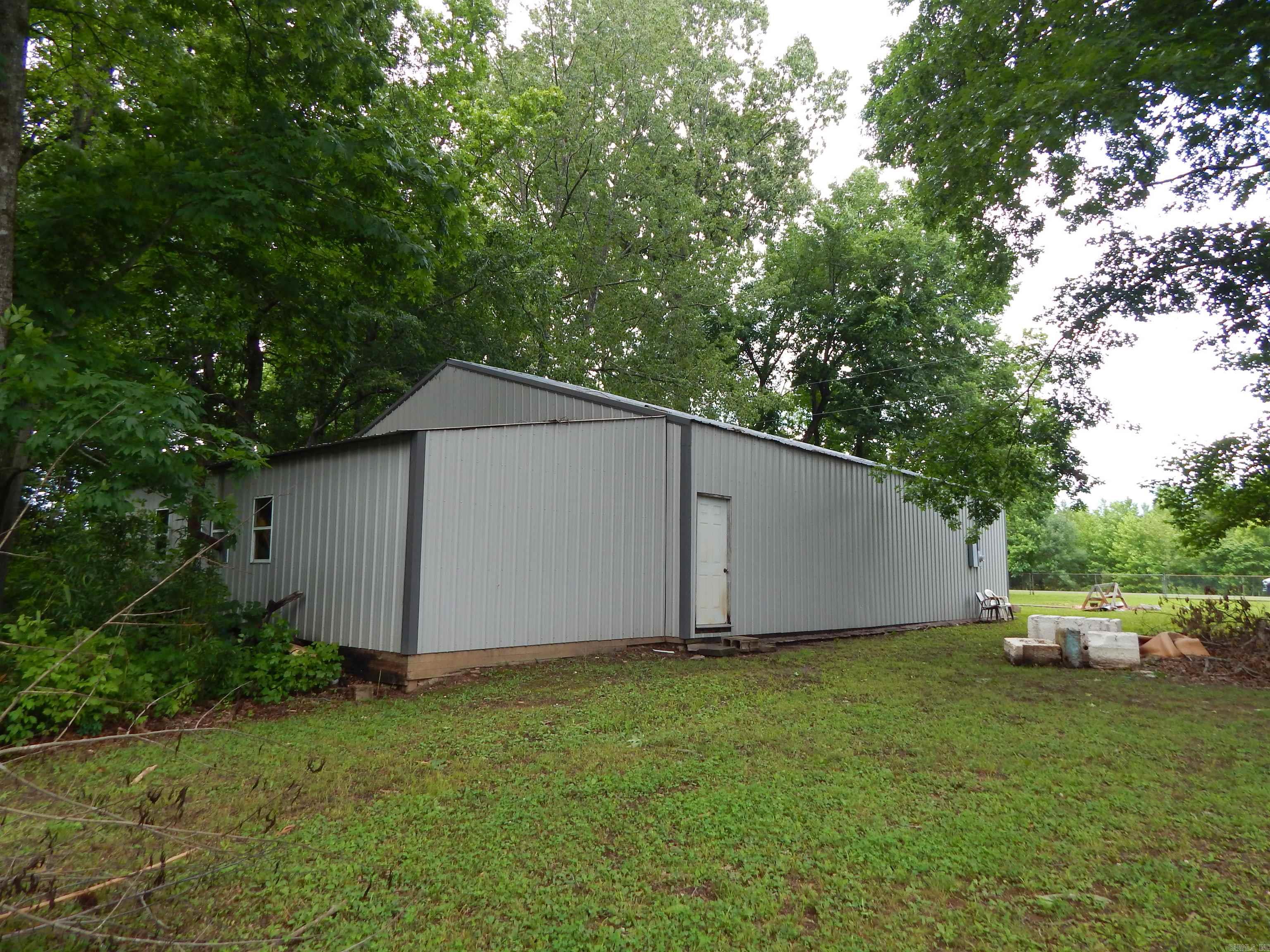 910 Cooterneck Road Property Photo 6