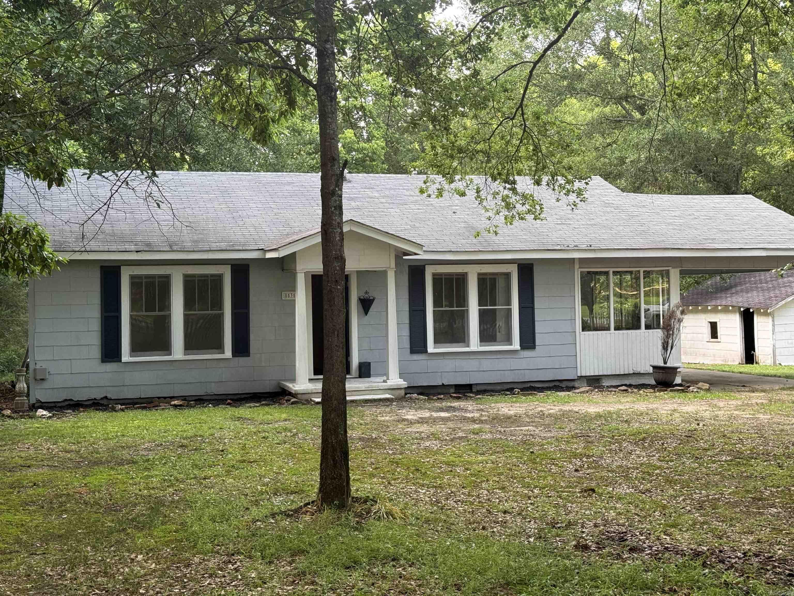 8535 Sulphur Springs Property Photo 3