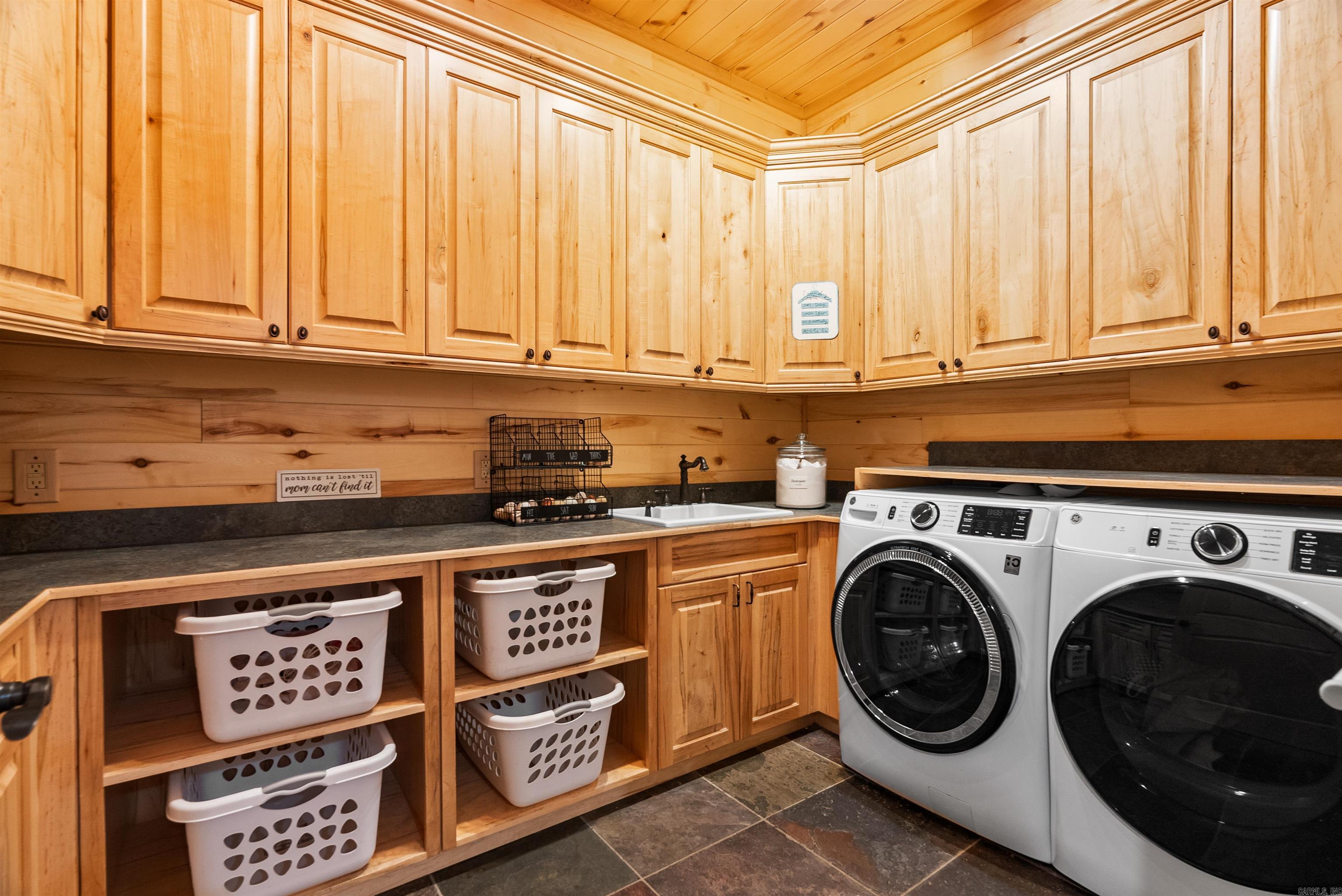 205 Spring Road Property Photo 30
