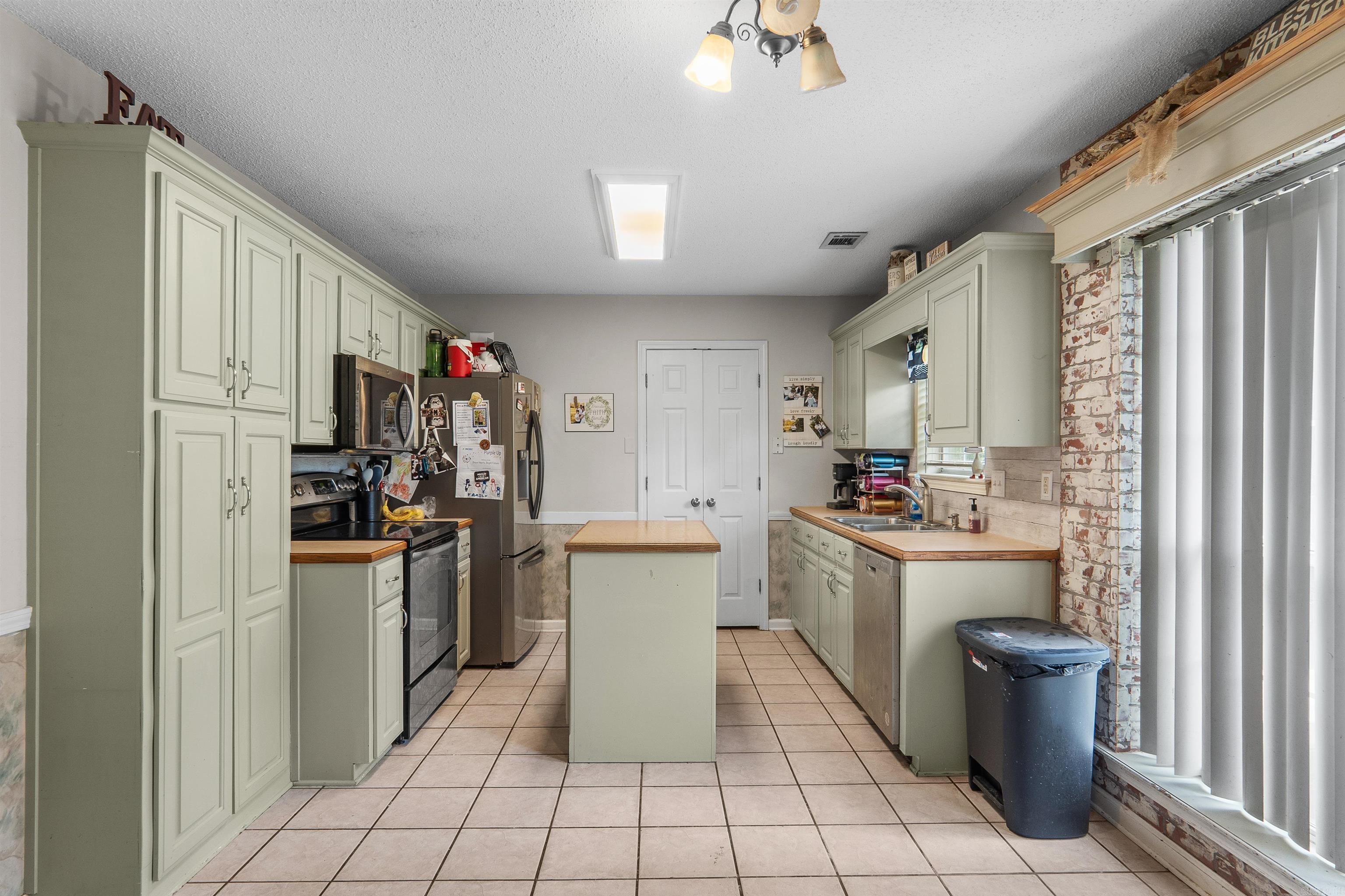 20 Violet Cove Property Photo 12