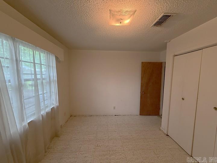 3914 King Richard Road Property Photo 8