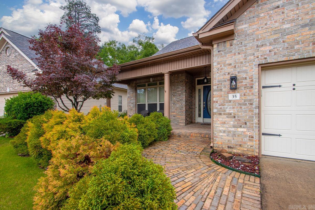 35 Courtside Place Property Photo 3