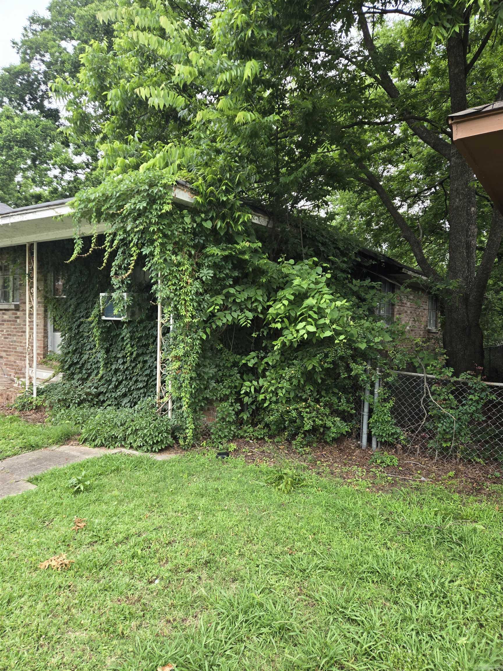 1019 E 6th Avenue Property Photo 16