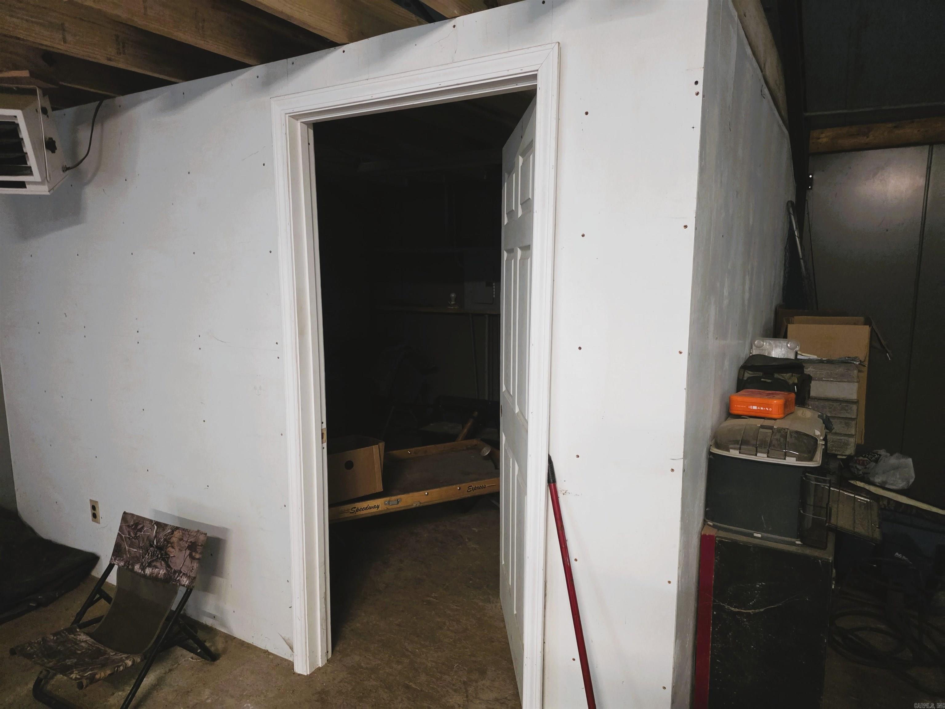 137 Goldsmith Lane Property Photo 14