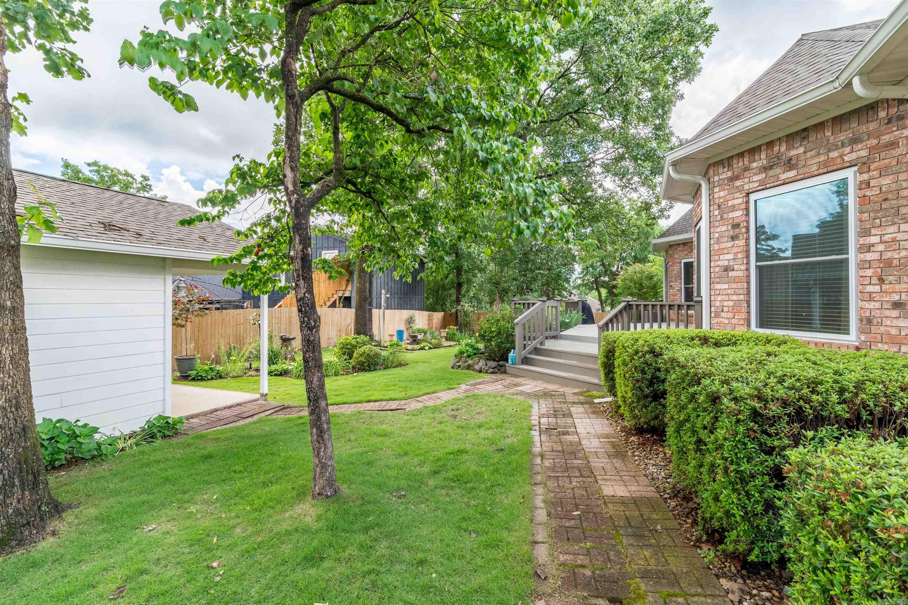 109 Alexwood Property Photo 34