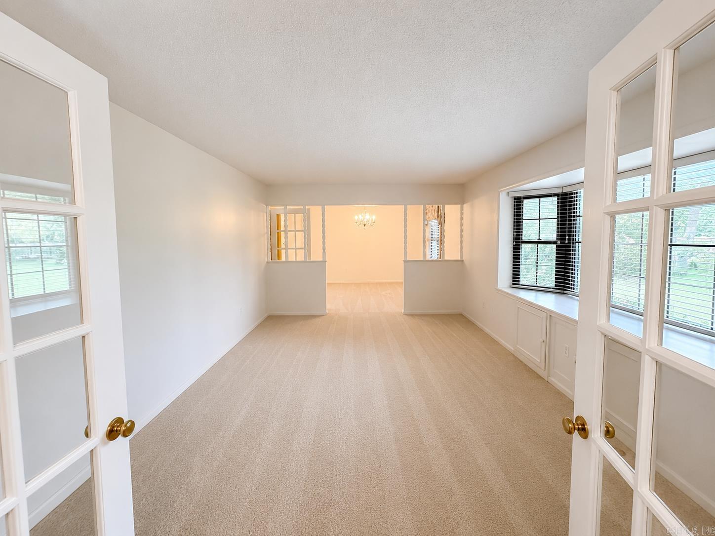525 Central Landing Blvd Property Photo 3