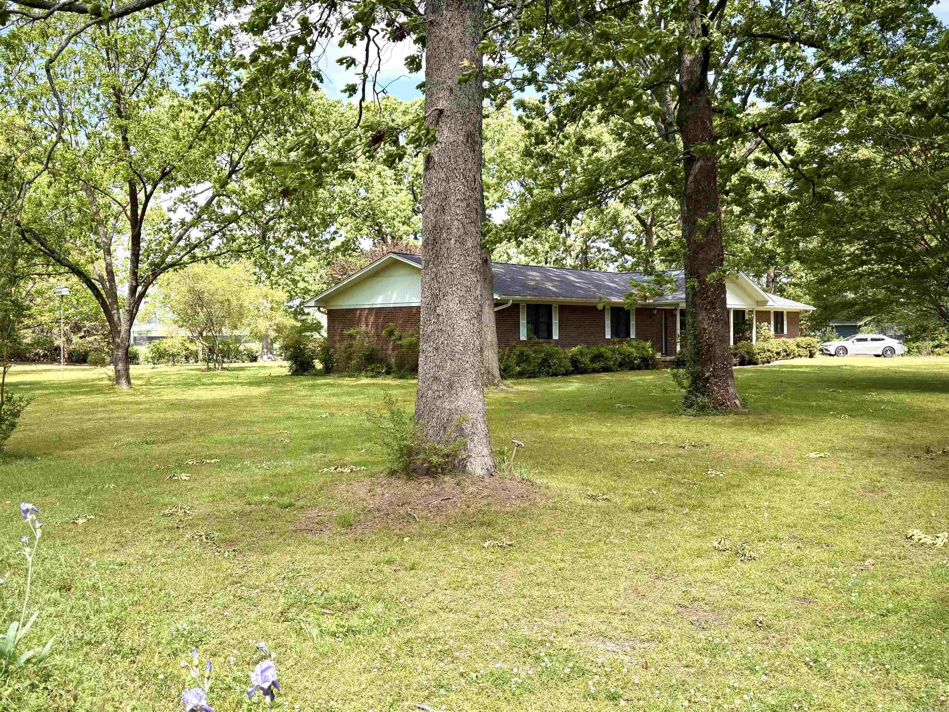525 Central Landing Blvd Property Photo 17