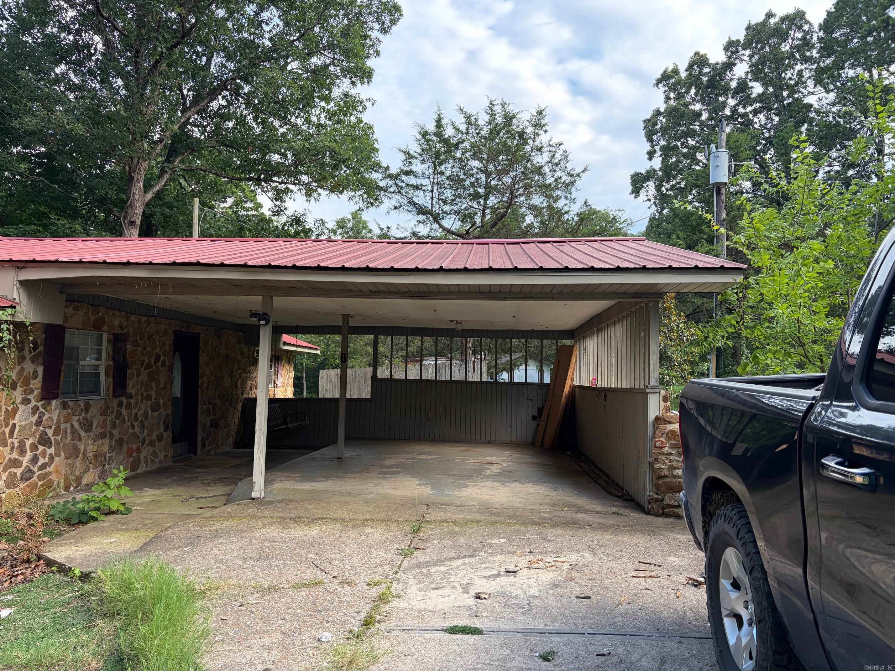 100 Kendall Drive Drive Property Photo 2