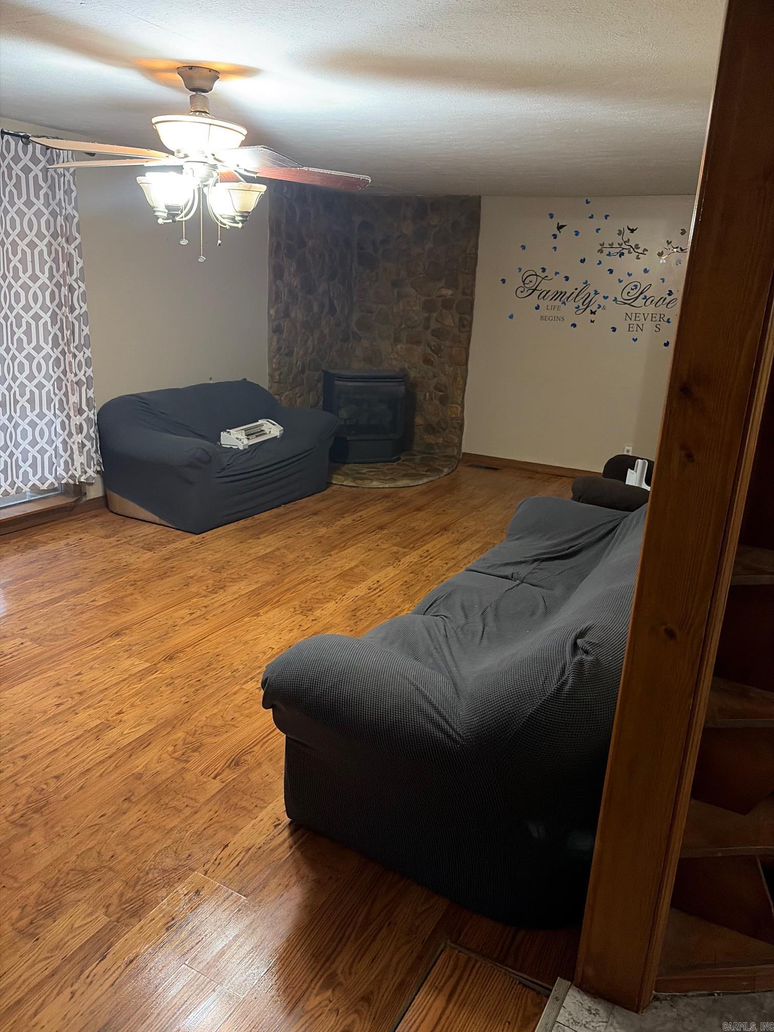 100 Kendall Drive Drive Property Photo 4
