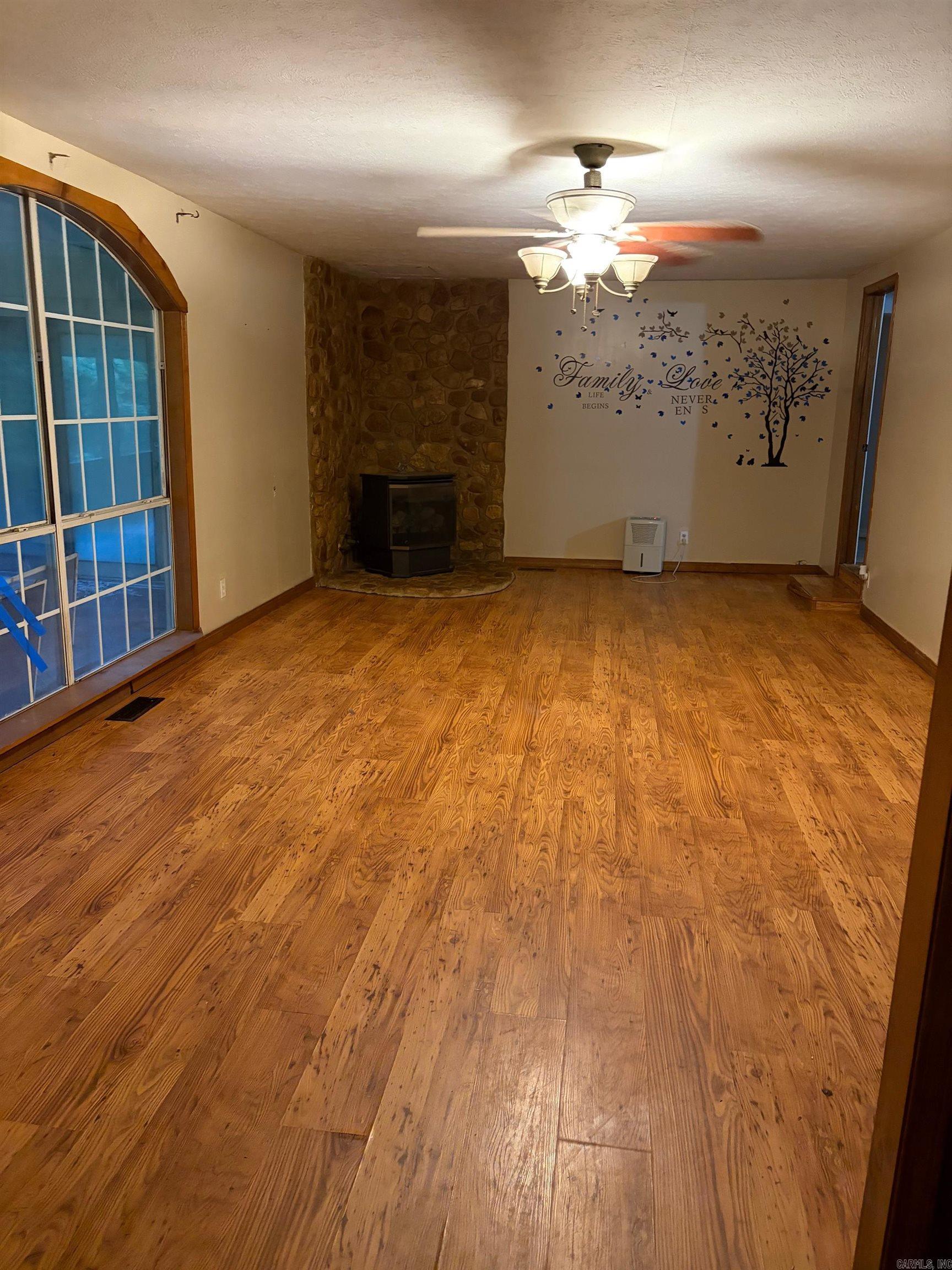100 Kendall Drive Drive Property Photo 8
