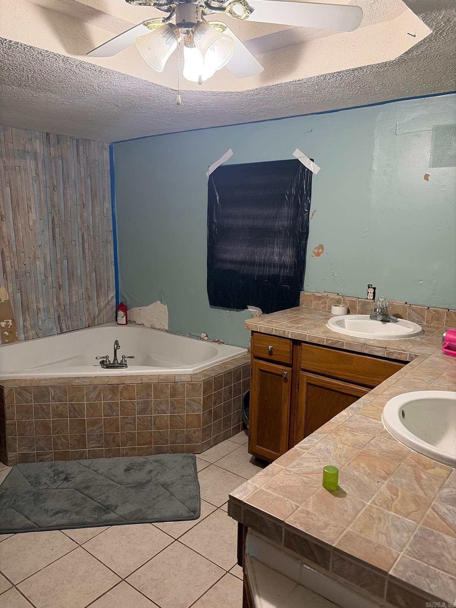 100 Kendall Drive Drive Property Photo 14