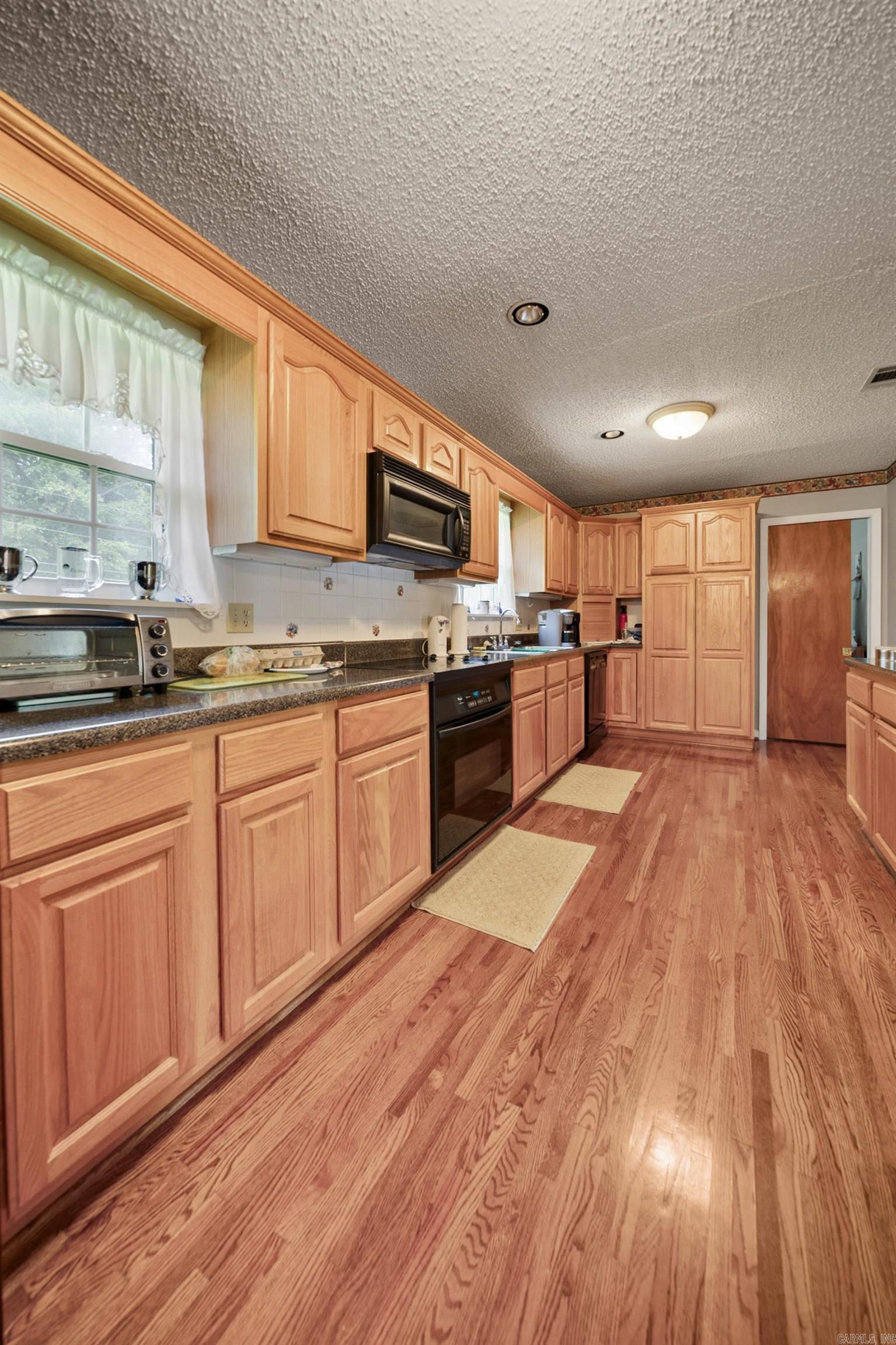 105 Campbell Street Property Photo 24