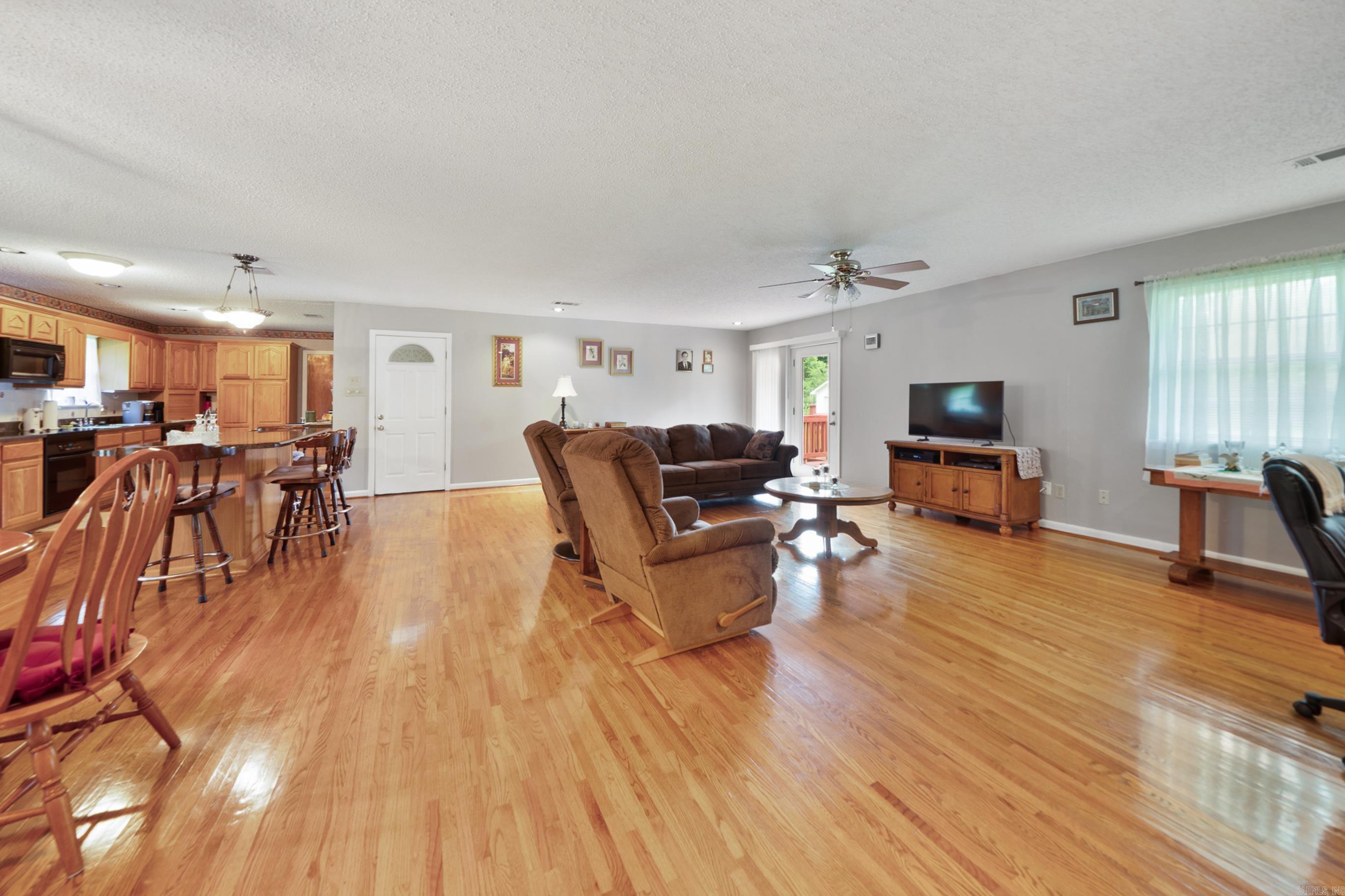 105 Campbell Street Property Photo 28