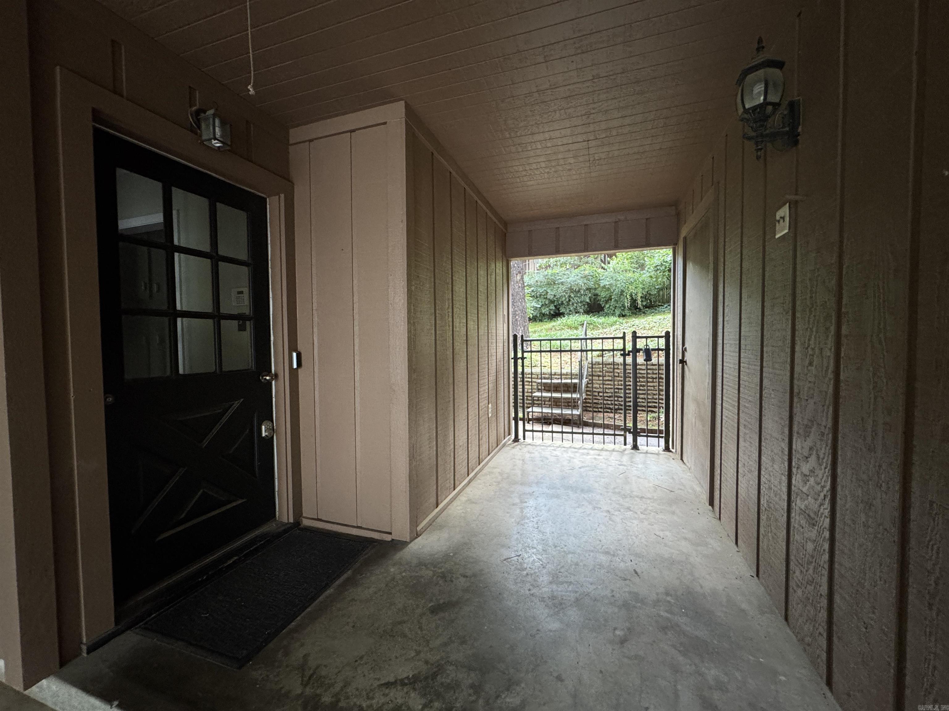 1311 Starfield Road Property Photo 9